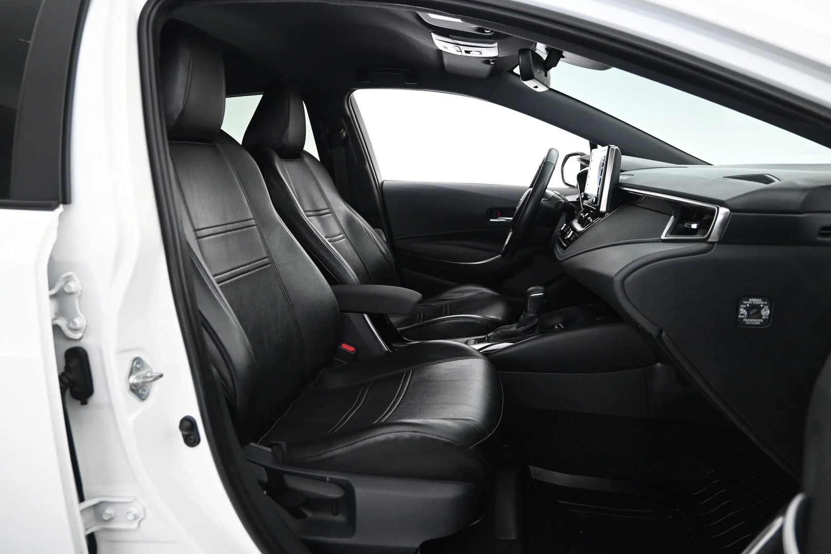 Car Image - J9XoP6q9M9kOTichym7FI