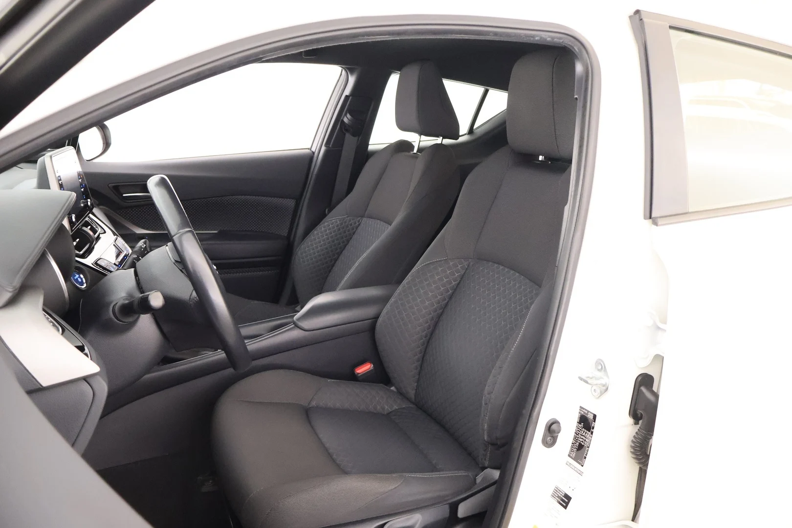 Car Image - 2G7Y7ppFxIftTBvfNrlxjs