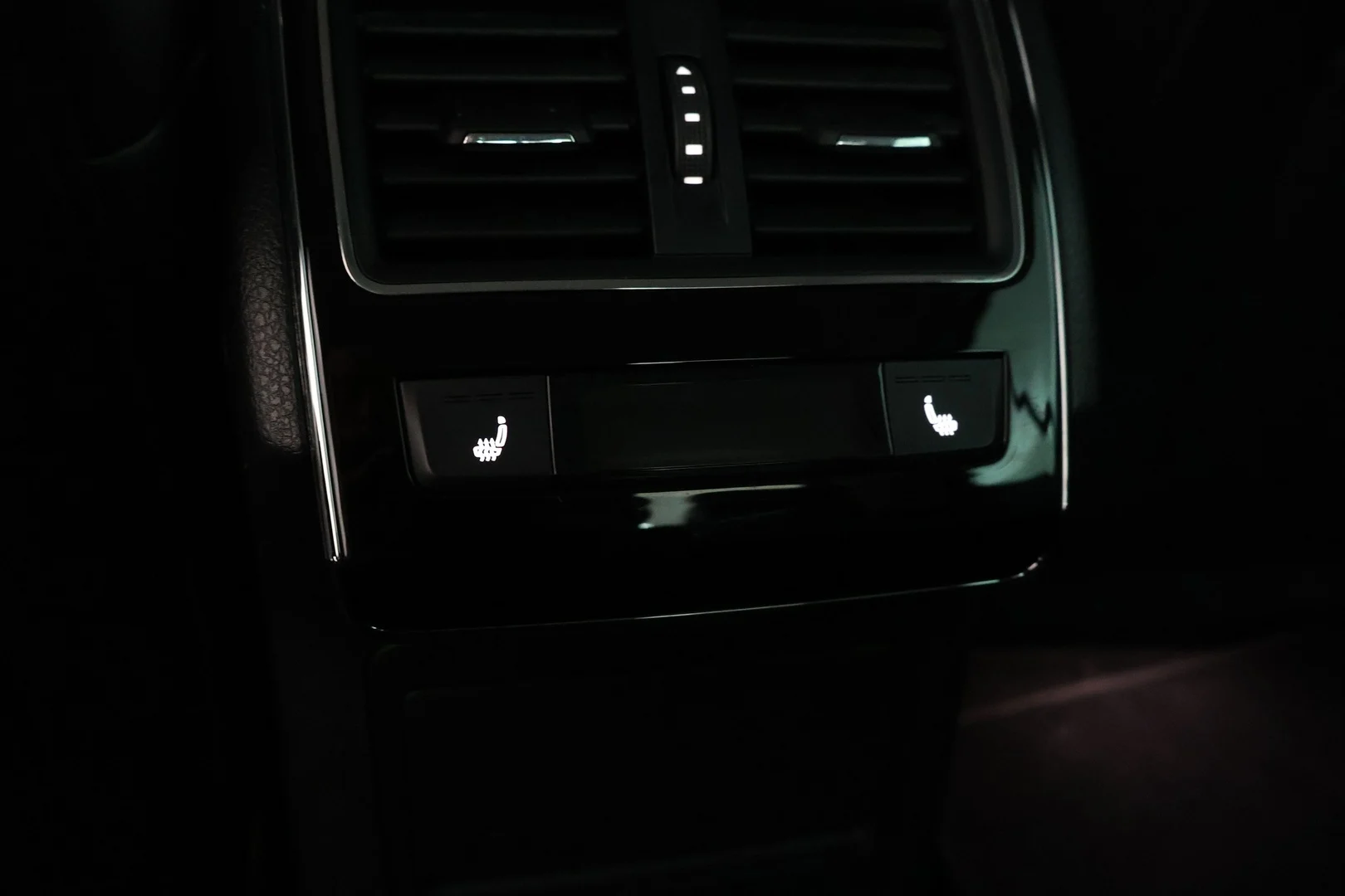Car Image - tD4E0uzs7fSq6V8kZtrHF