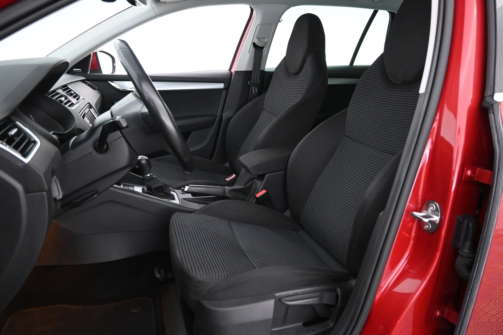 Car Image - 2Q4XcGlGjuImrbX3qycF8