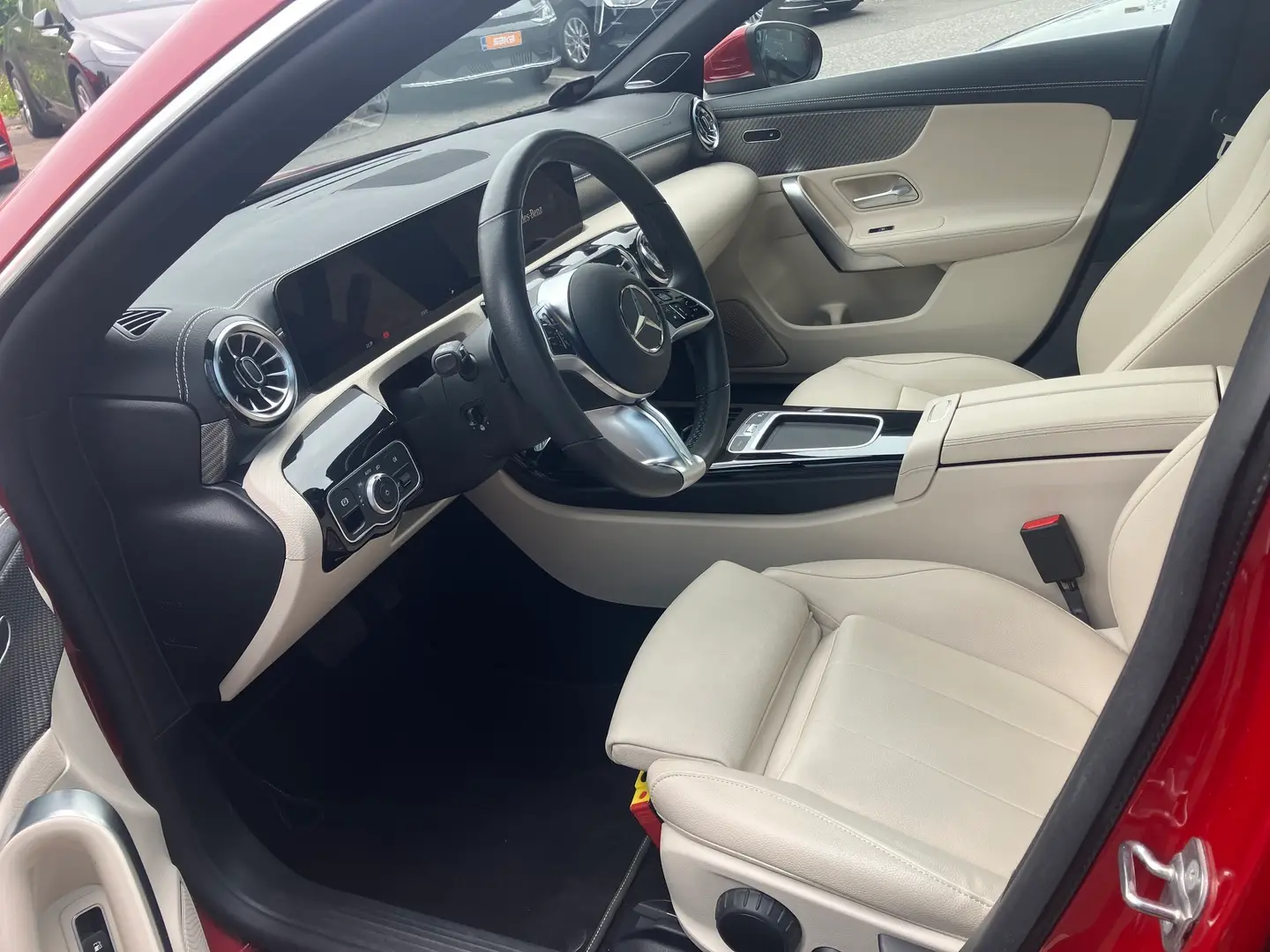 Car Image - 4qaENebTkL3GN2ZrSKG2Sg
