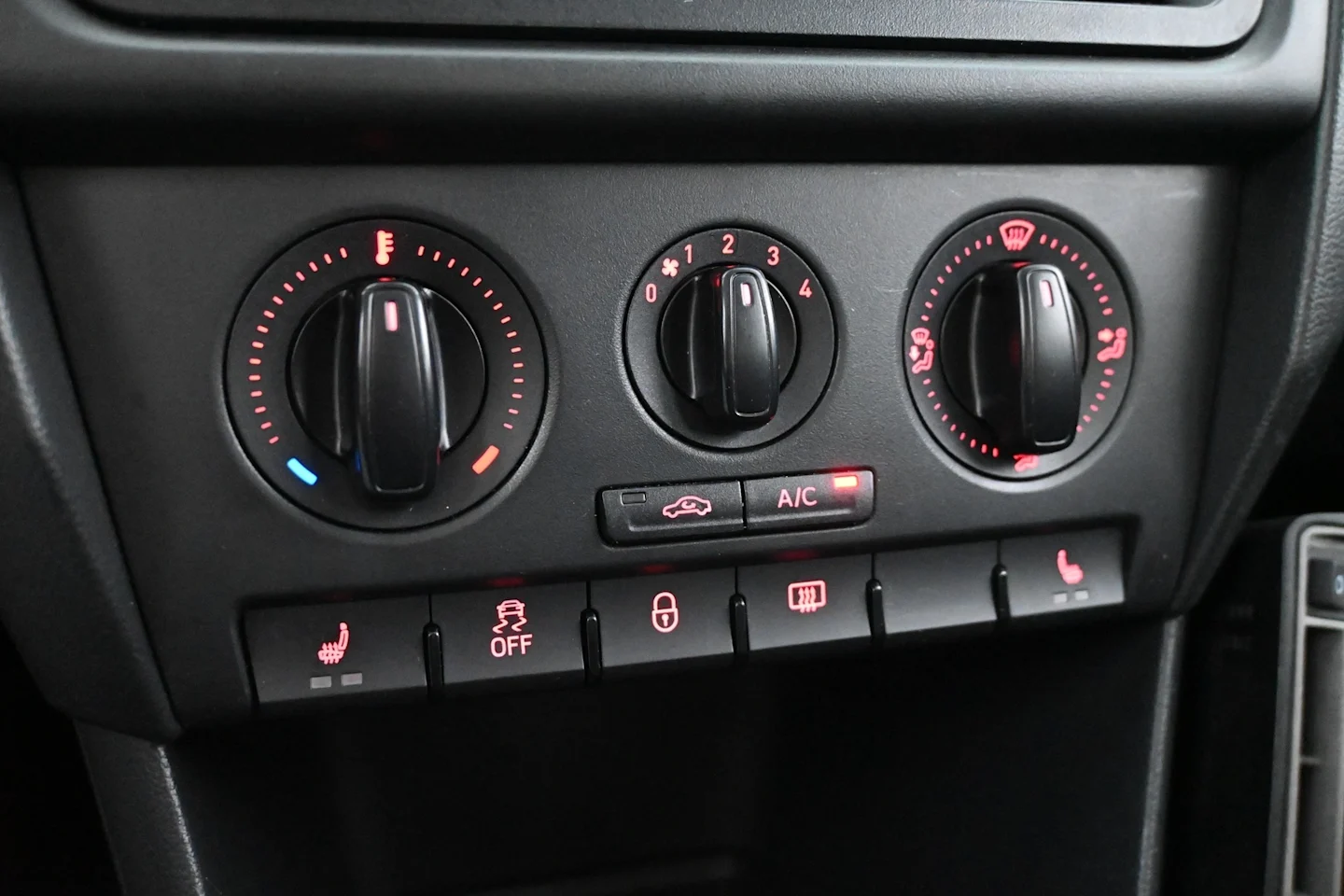 Car Image - 6EJLiDofI7zqN5W3vPwO54