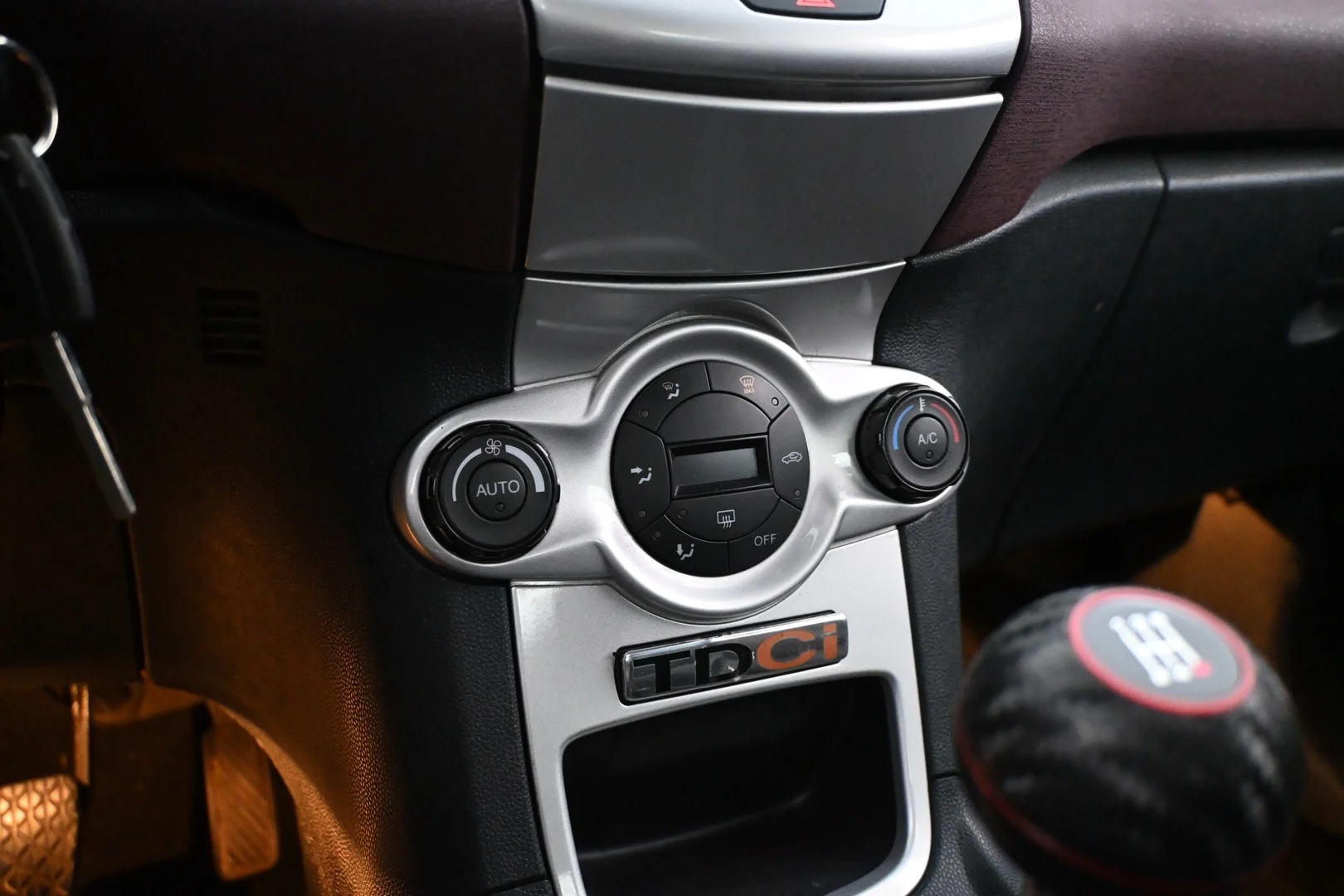 Car Image - 6J61LkNJs3Jkl2nFPBn3qa