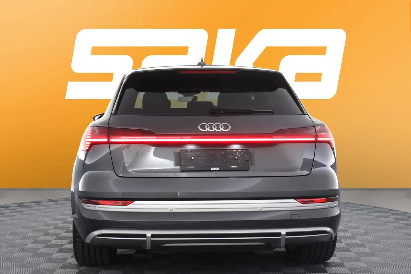Car Image - 1GyNuTq3Dzl5utxZIqqOyl