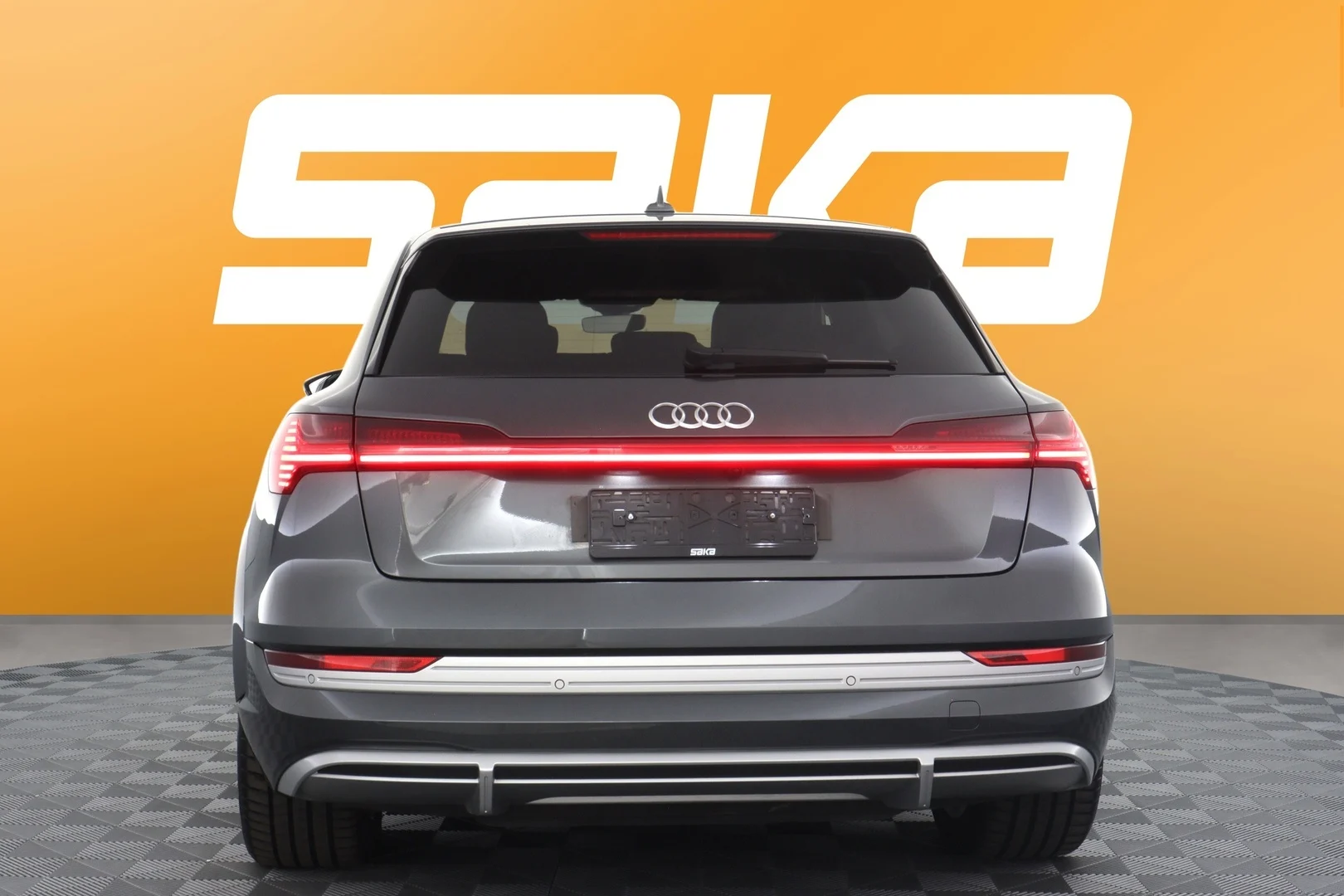 Car Image - 1GyNuTq3Dzl5utxZIqqOyl