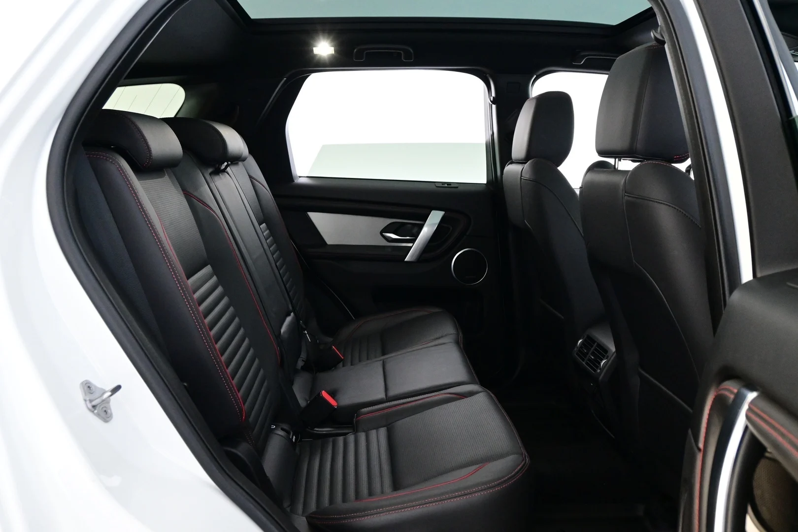 Car Image - 3HSpg8HLIiQh6kSnaHYRe7