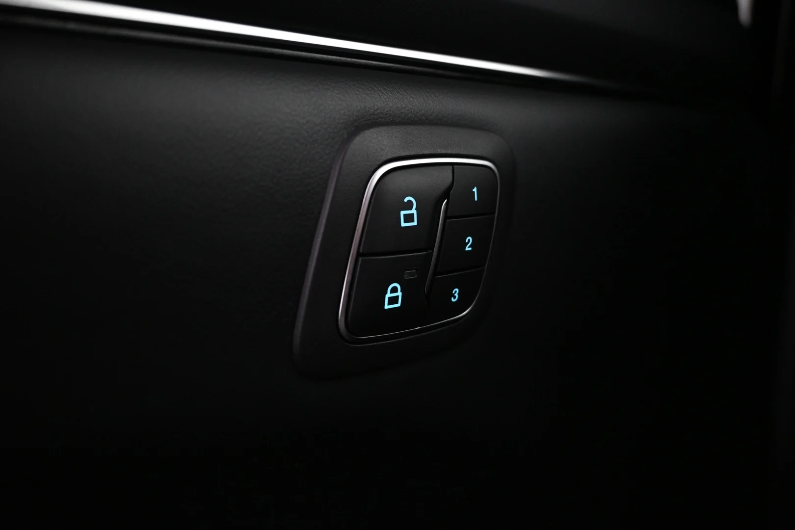 Car Image - 1HAjXgnCzOsqXtRtgTtFon