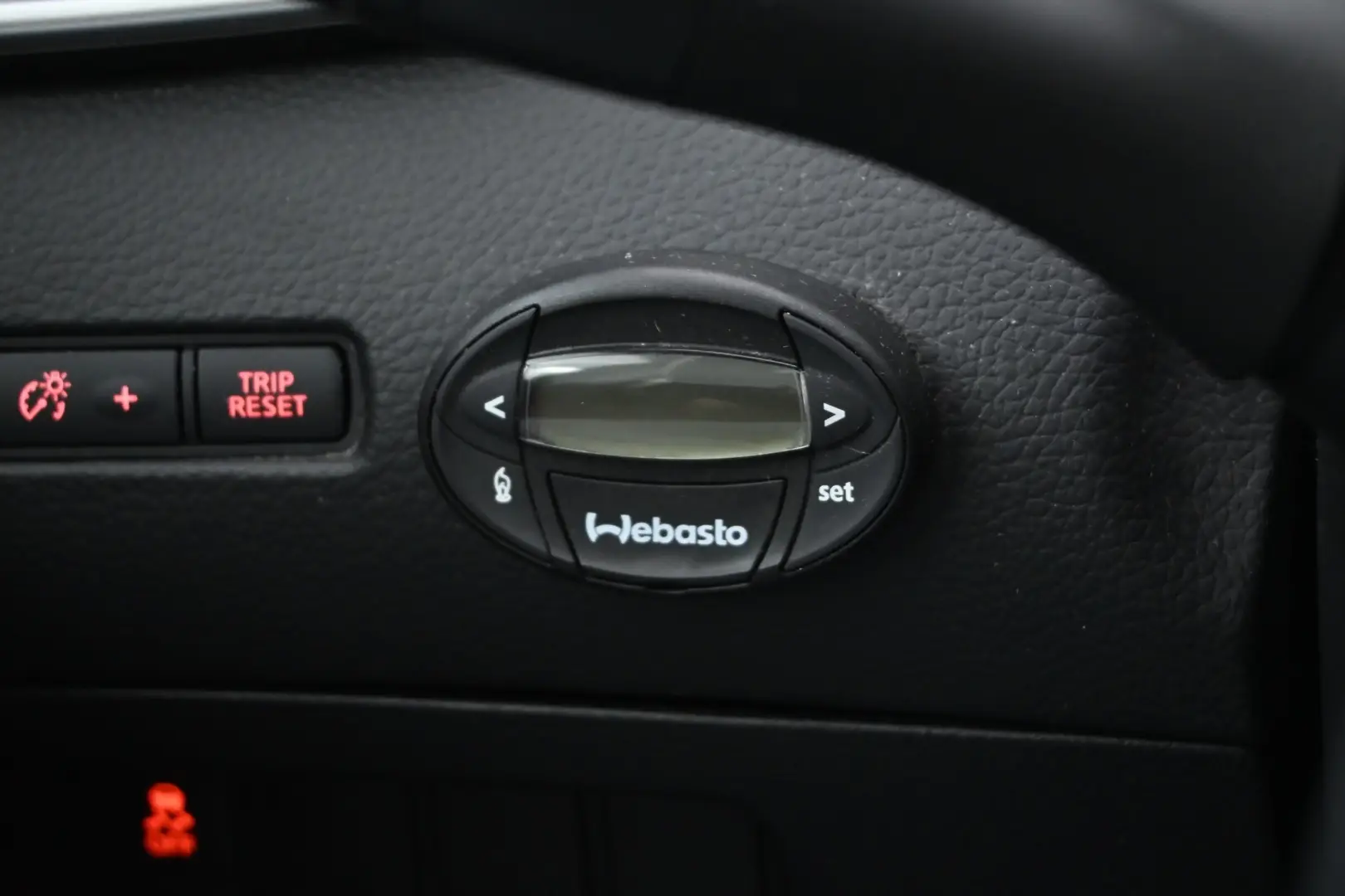 Car Image - 1CbFsow3fikmmT5c3Hu0a2