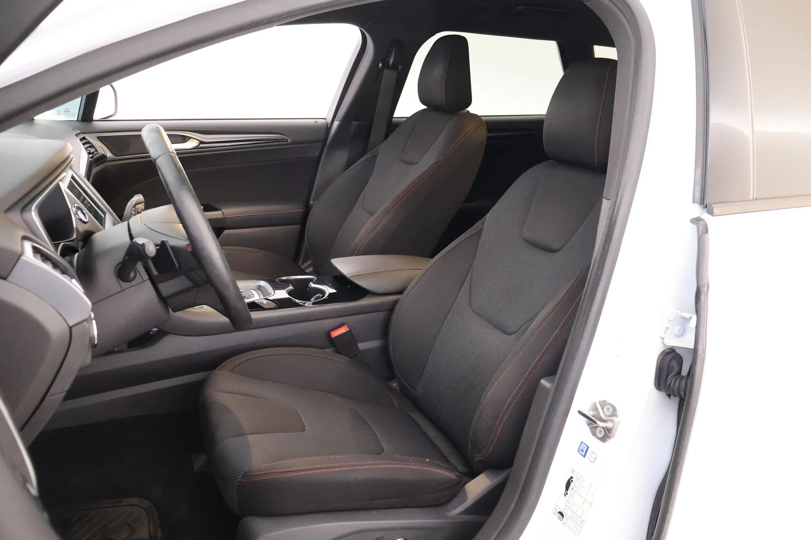 Car Image - 4ArACANMCrxKOvbiXDL8xx