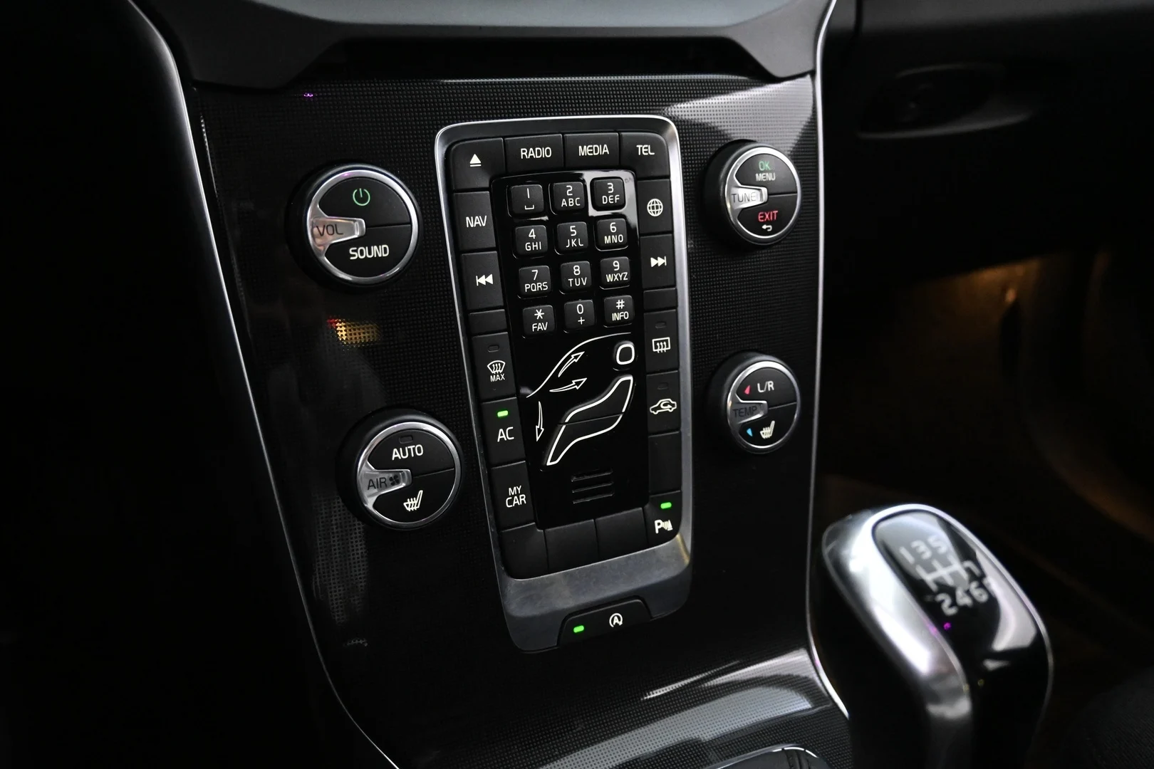 Car Image - 7lPIRqiTeBm3JRnAEOPbJK