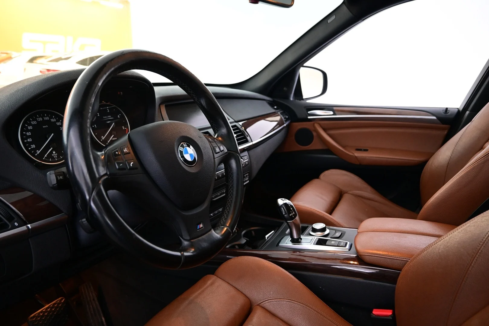 Car Image - 4SuMcyruJ4dh7d4pxATRES