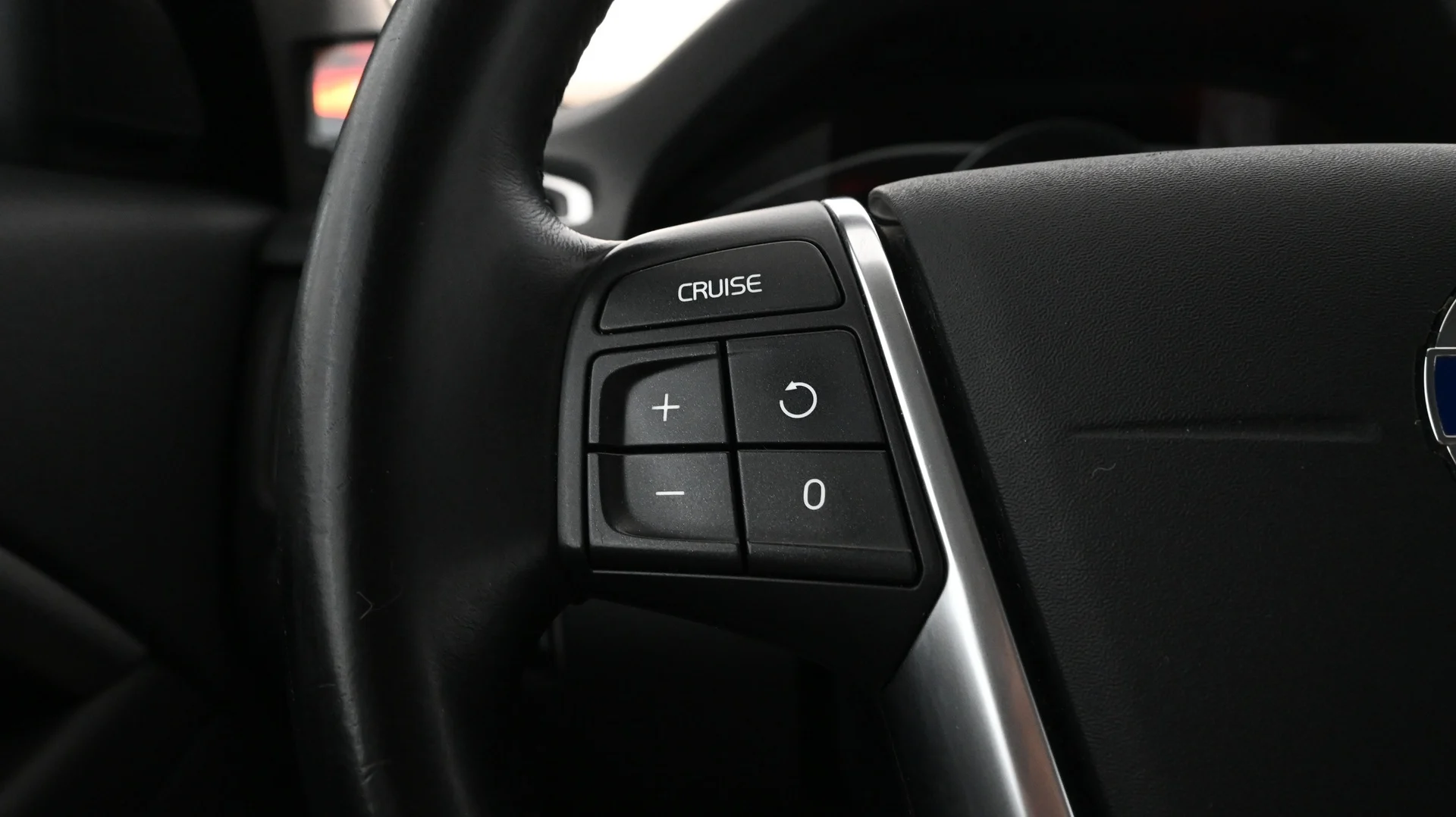 Car Image - e5Ce2M5kTBU1tRgsfppHn