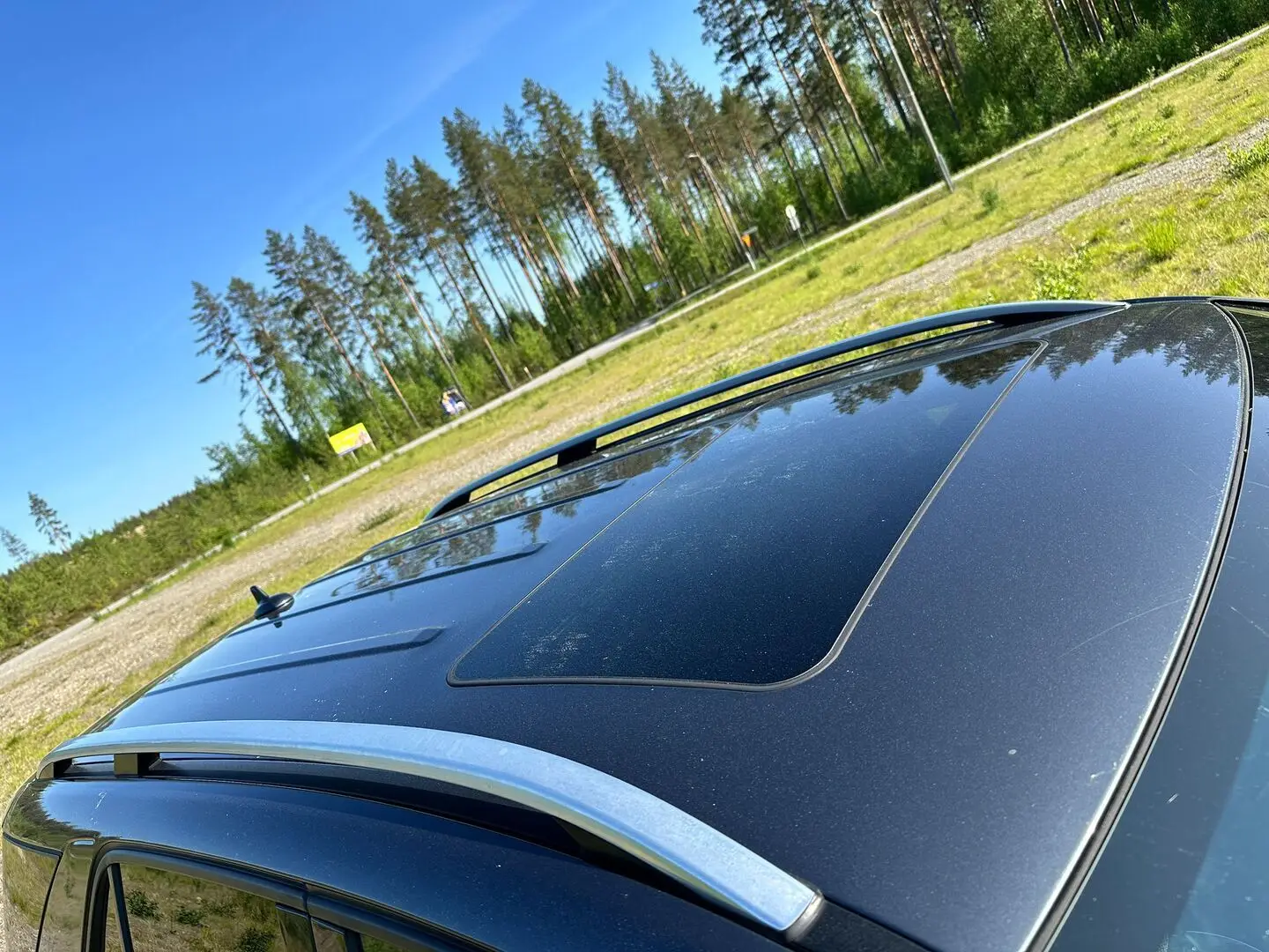 Car Image - 4VyN93T3doYhxEXmgiCHJ