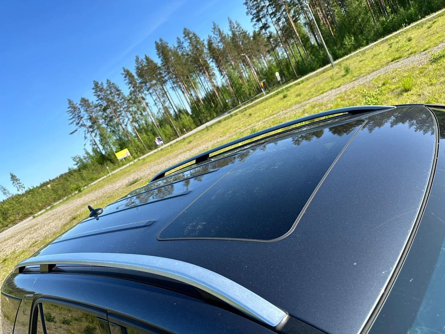 Car Image - 4VyN93T3doYhxEXmgiCHJ