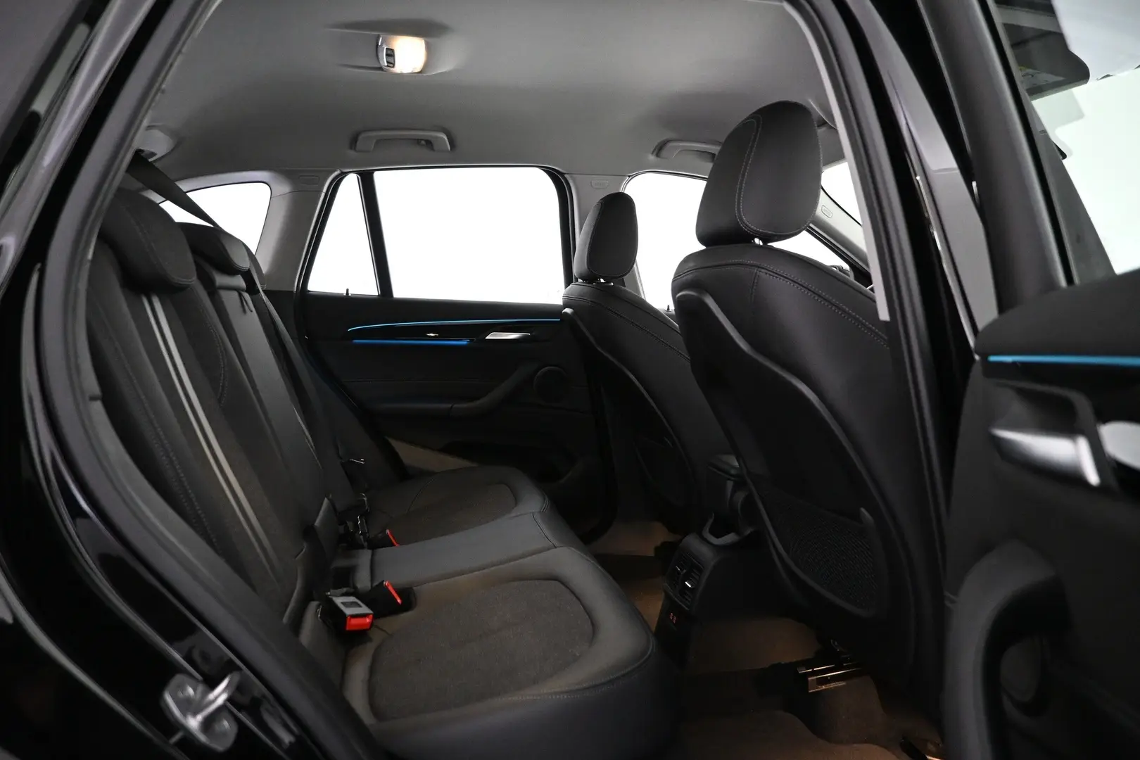 Car Image - GRhPlGs8ZBnF77J4esegV