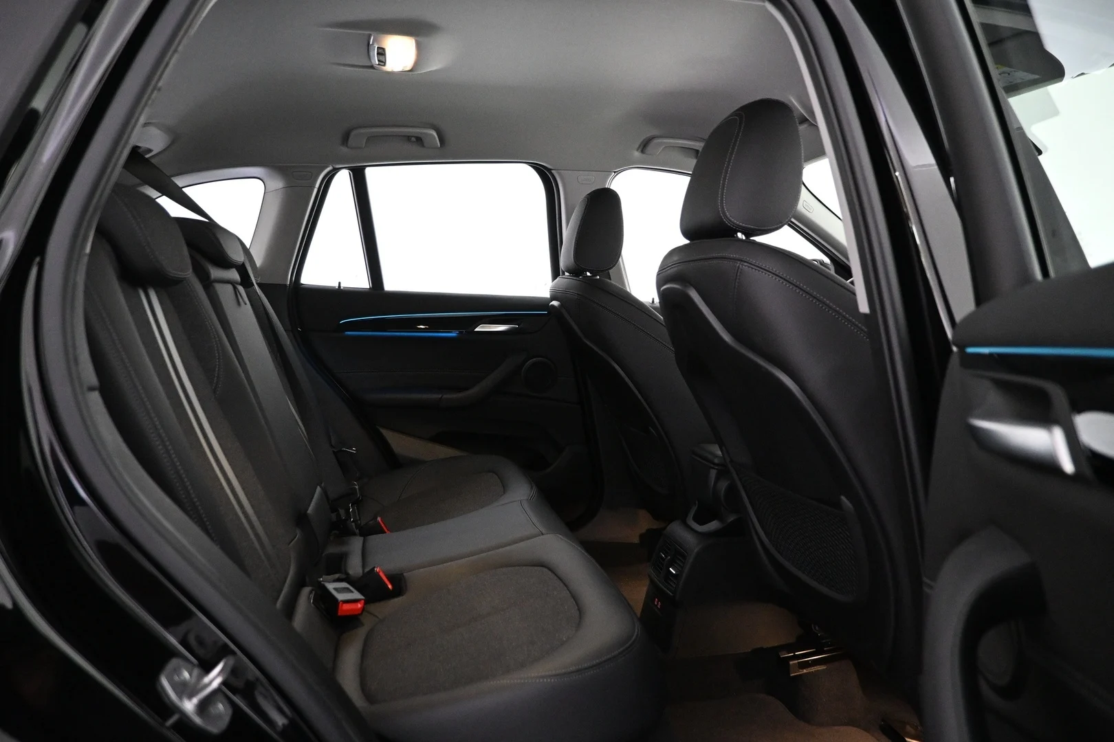 Car Image - GRhPlGs8ZBnF77J4esegV