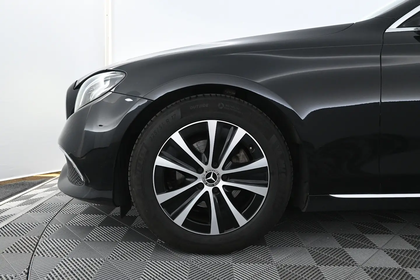 Car Image - 6S7HdpMqQaBxi0x1N3ZODT