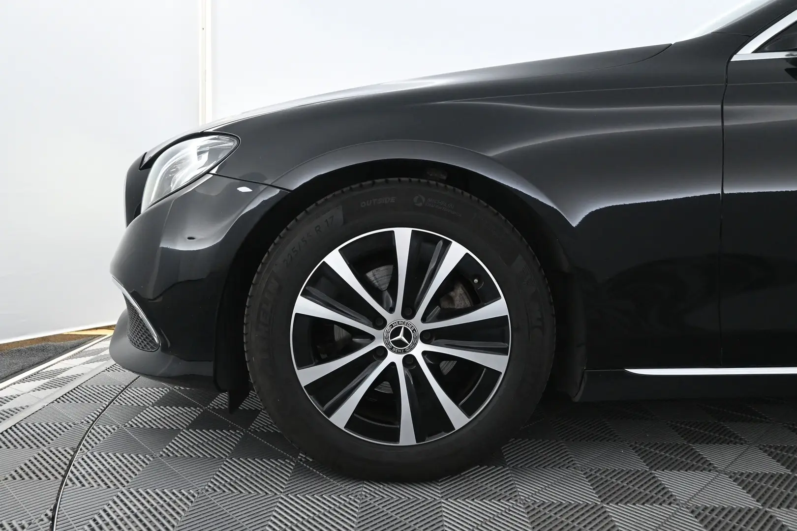 Car Image - 6S7HdpMqQaBxi0x1N3ZODT