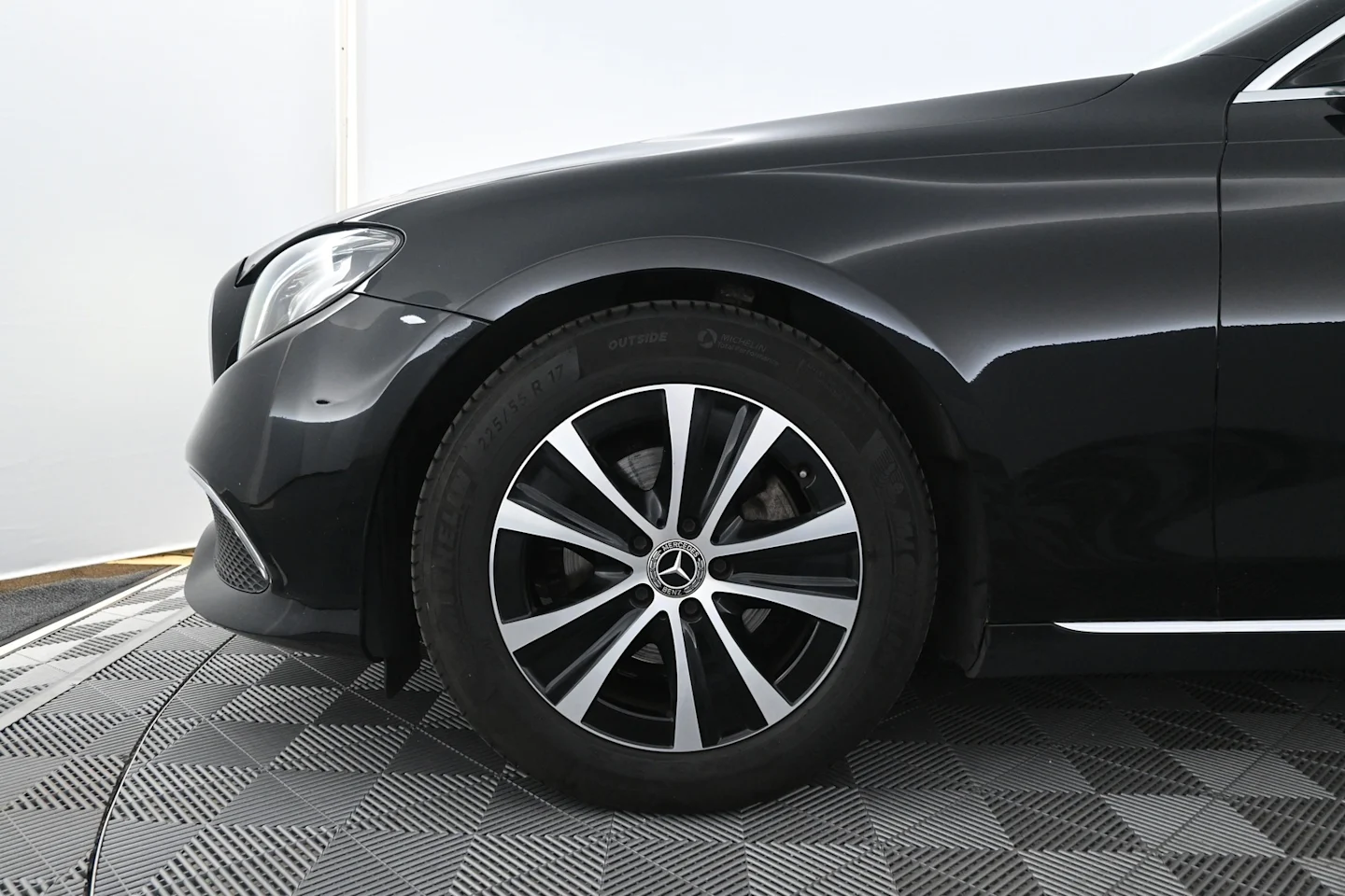 Car Image - 6S7HdpMqQaBxi0x1N3ZODT