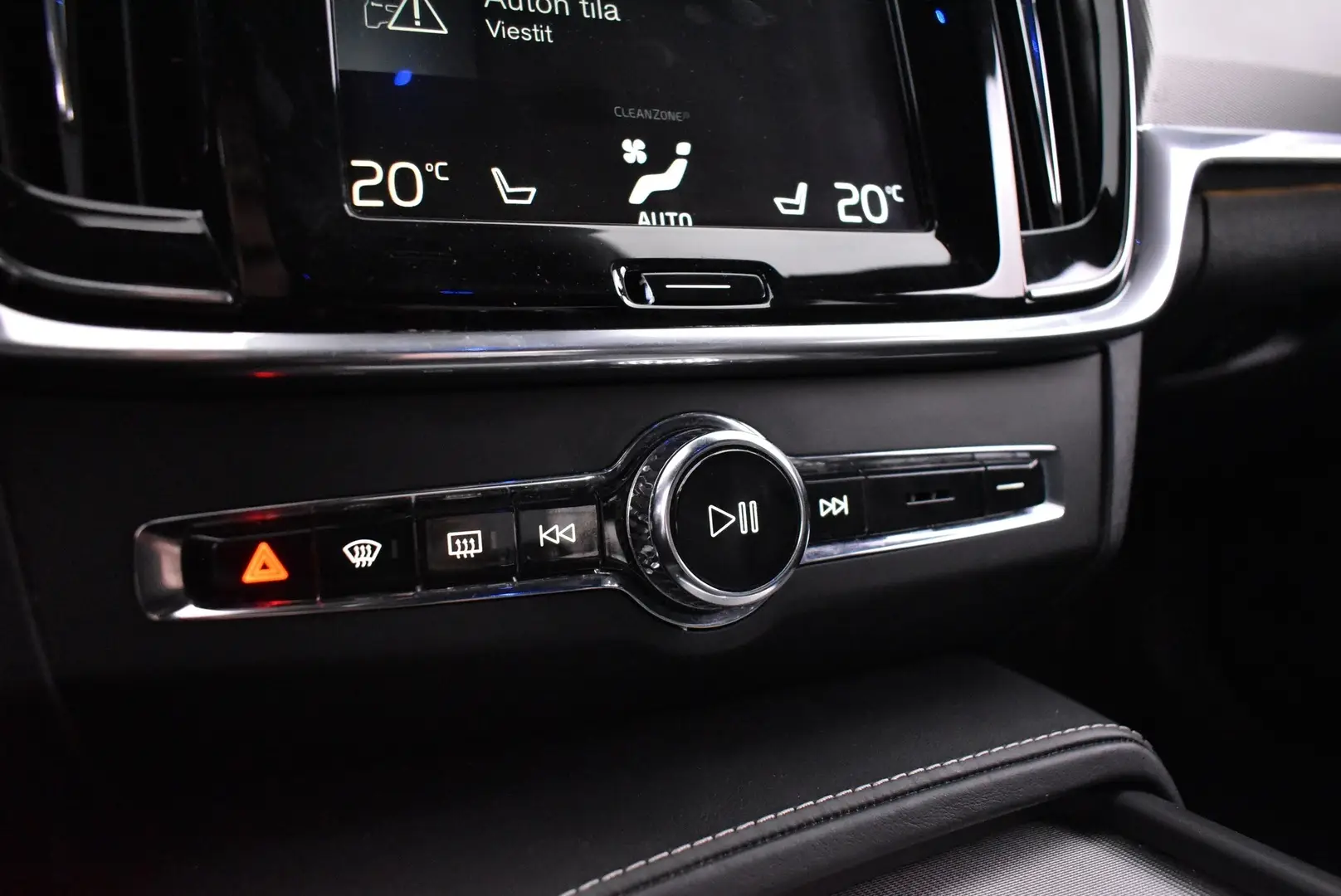 Car Image - 1e9fGs4AKUMRy7C7q8y4tz