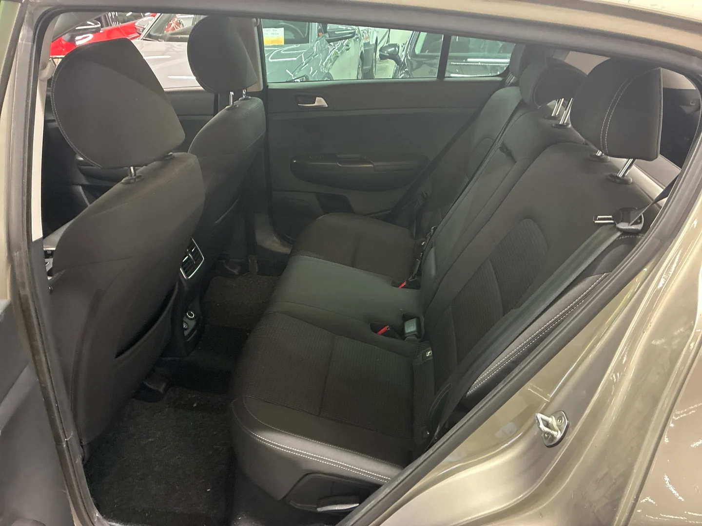 Car Image - 4GPivfSuAPFYvJCpoQ7iqE