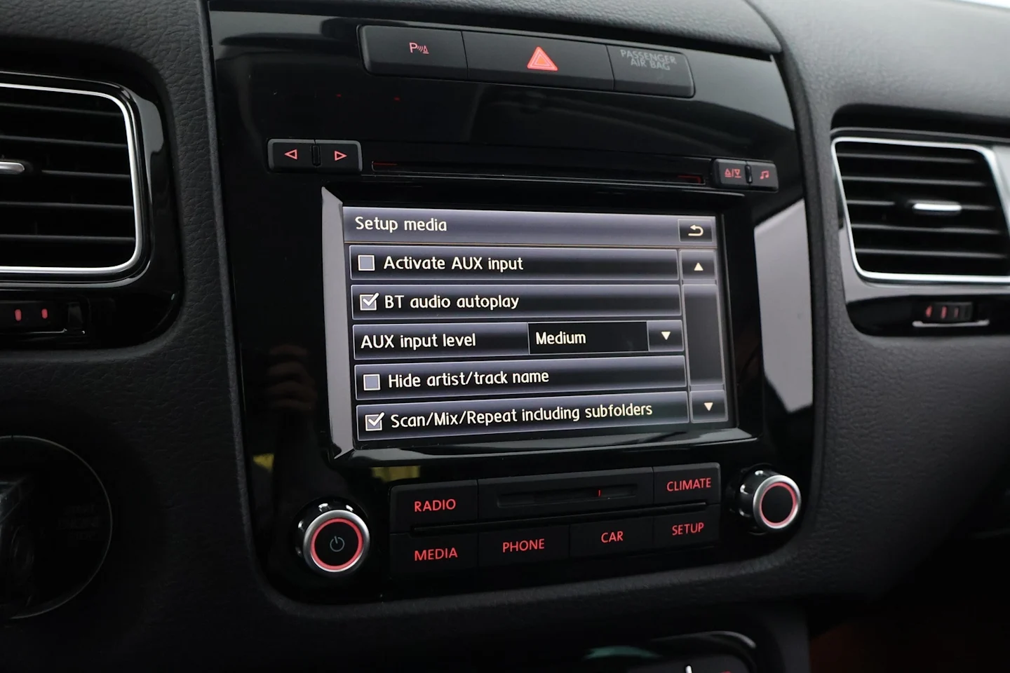 Car Image - 50bQSKPKUdplPkw9hT5JTe