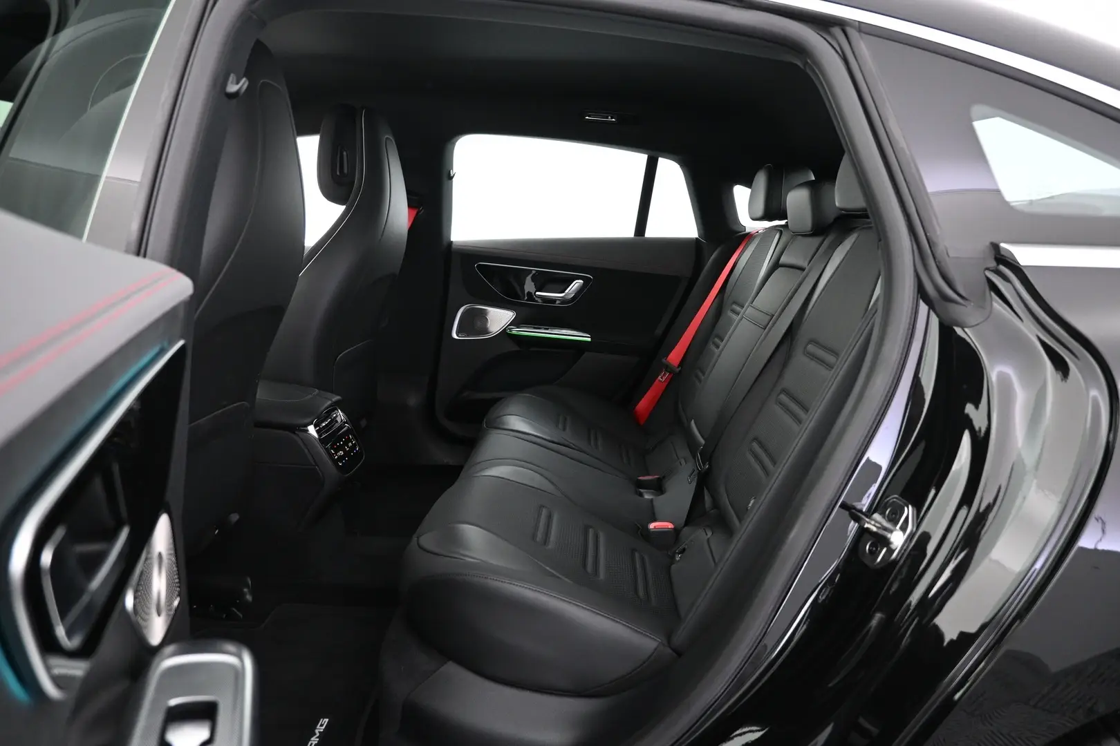 Car Image - 7tN7AoOpuQoHCrWbvqMLU7