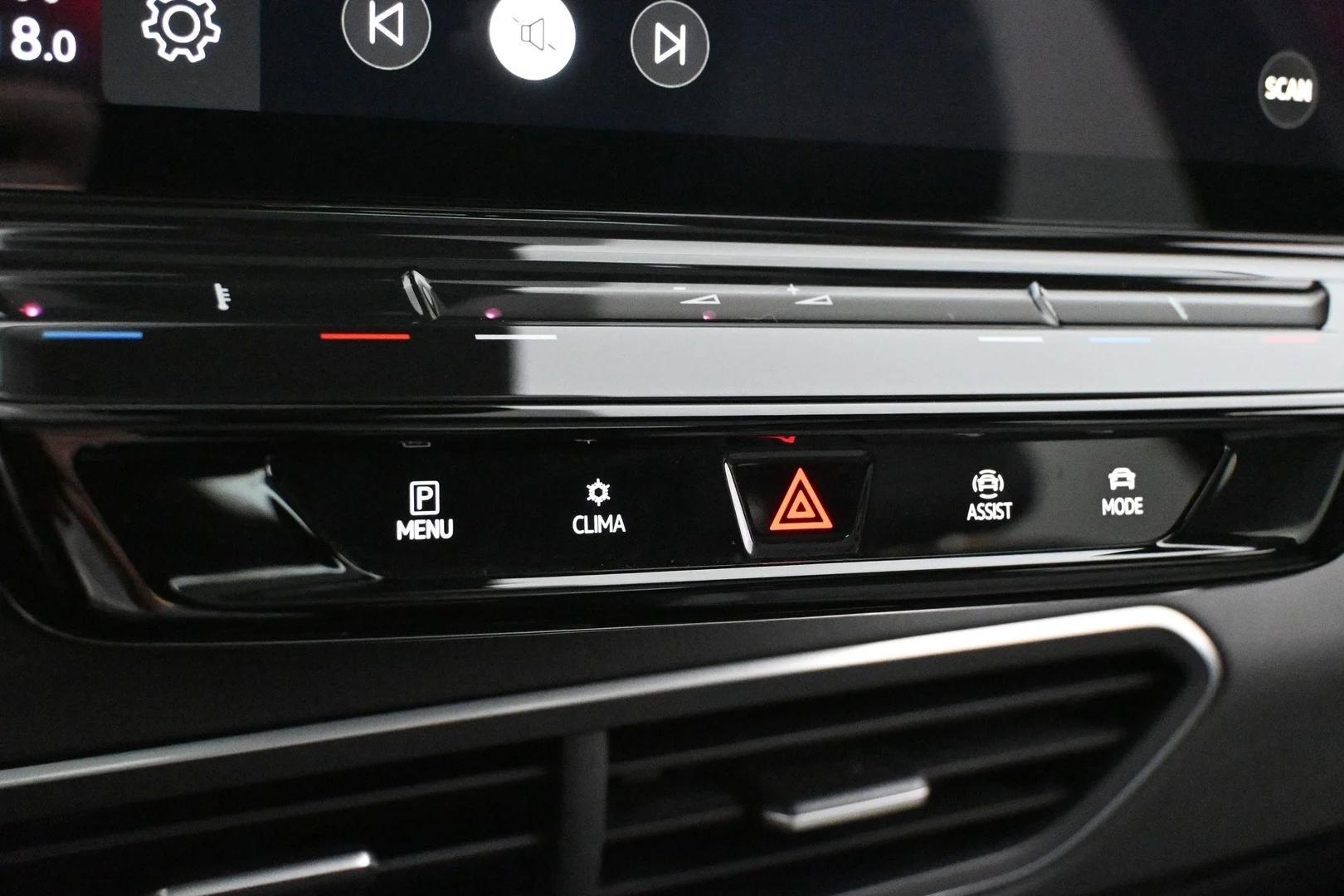 Car Image - 1qgwtrdsioy4GdwShR0Dkz