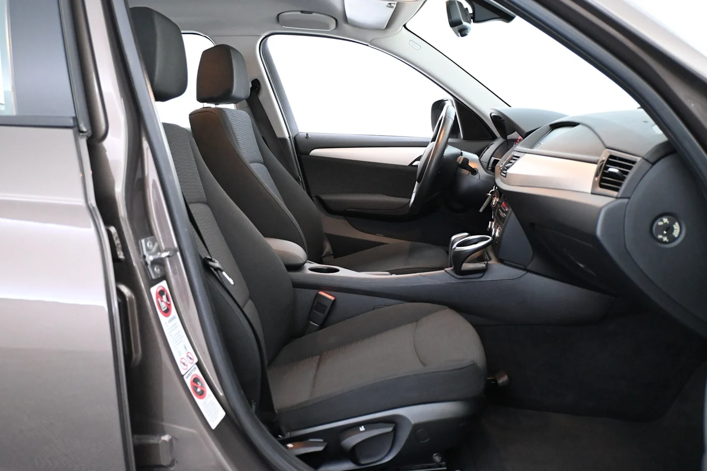 Car Image - 3BGro8XiqG834gByow2267
