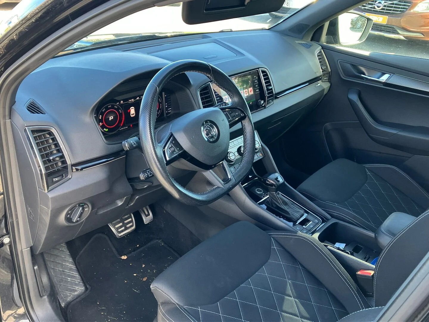 Car Image - 2Kxj0sBluoPi3ErOZBOFvL