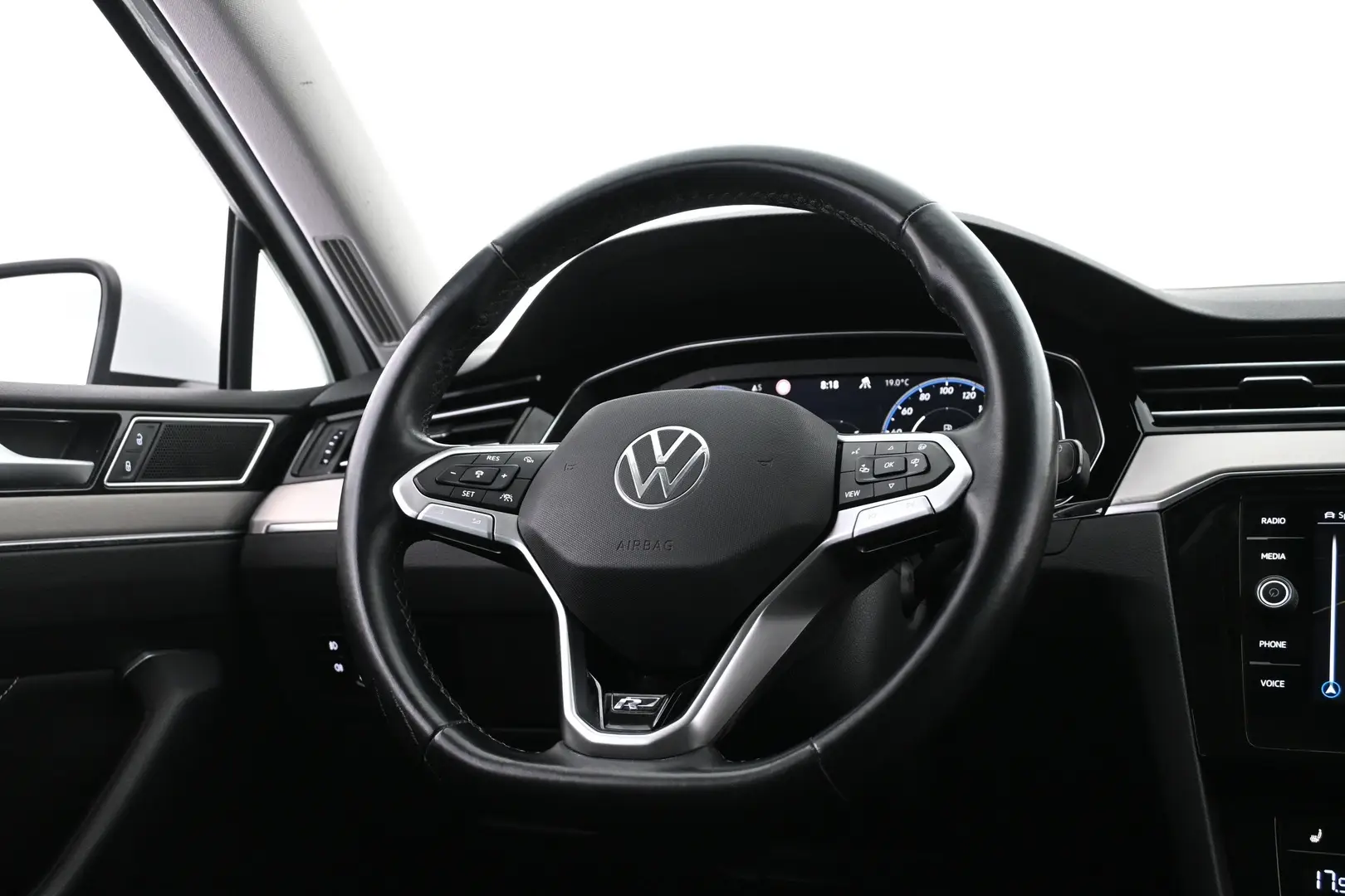 Car Image - 7qKM8SmkIEpFWAbqzRMux7