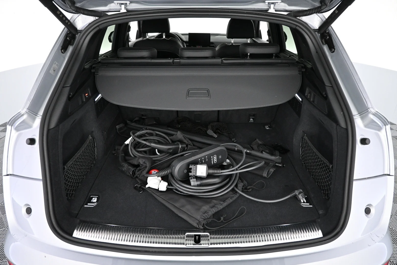 Car Image - UTy6WMBiQnPrLeidCslGO