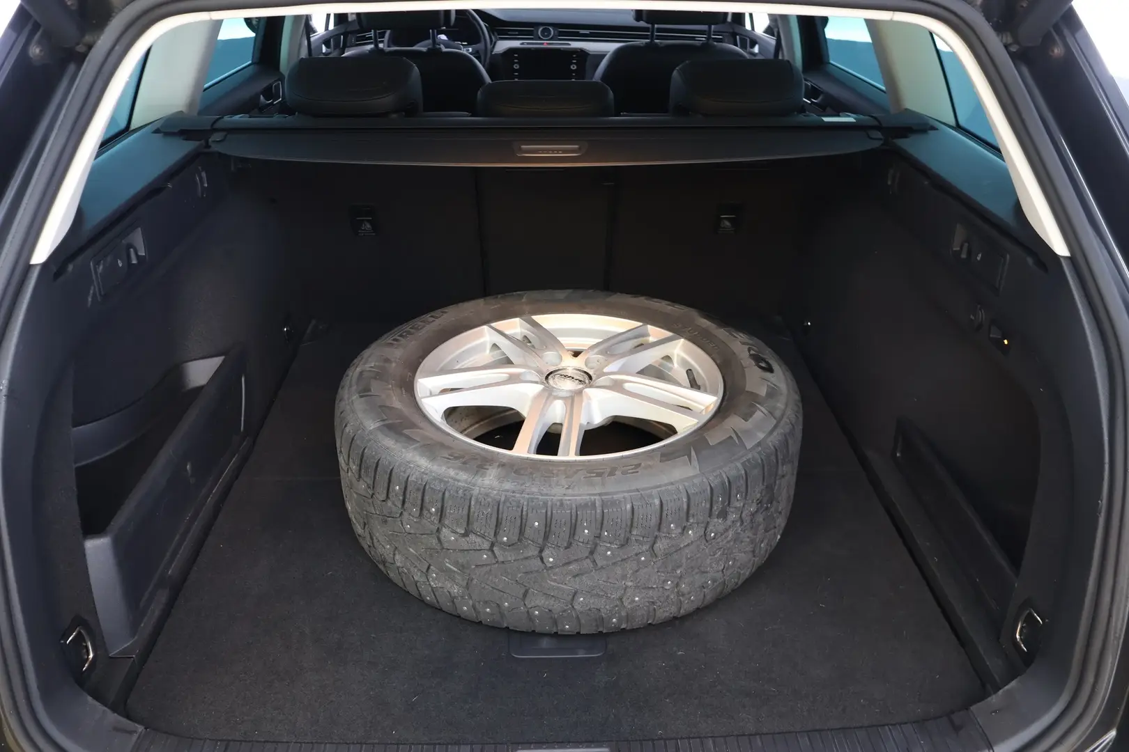 Car Image - 6TlBKIDgdh7CliGkhCbQlC