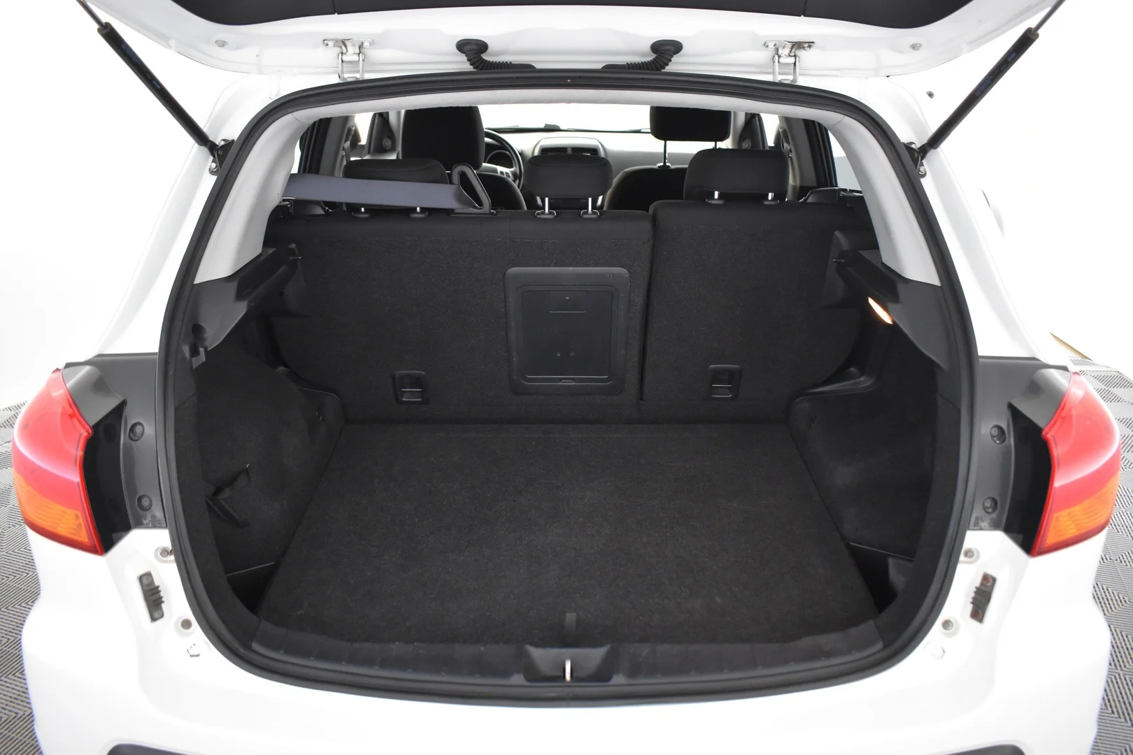 Car Image - 6AhfG2kdJscPiminzPAjsb