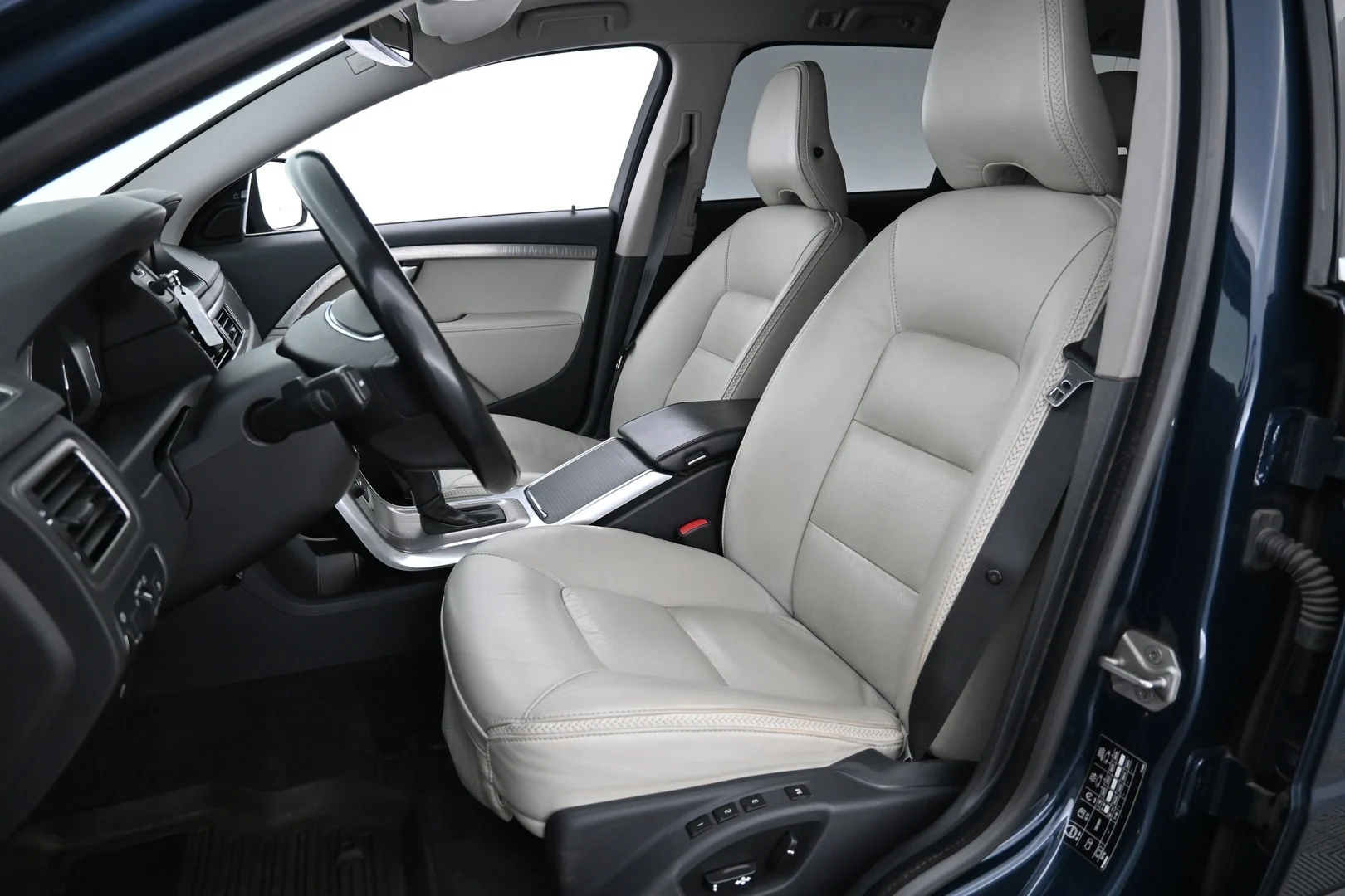Car Image - 1GA5EvchezjhOGGxhpwfaB