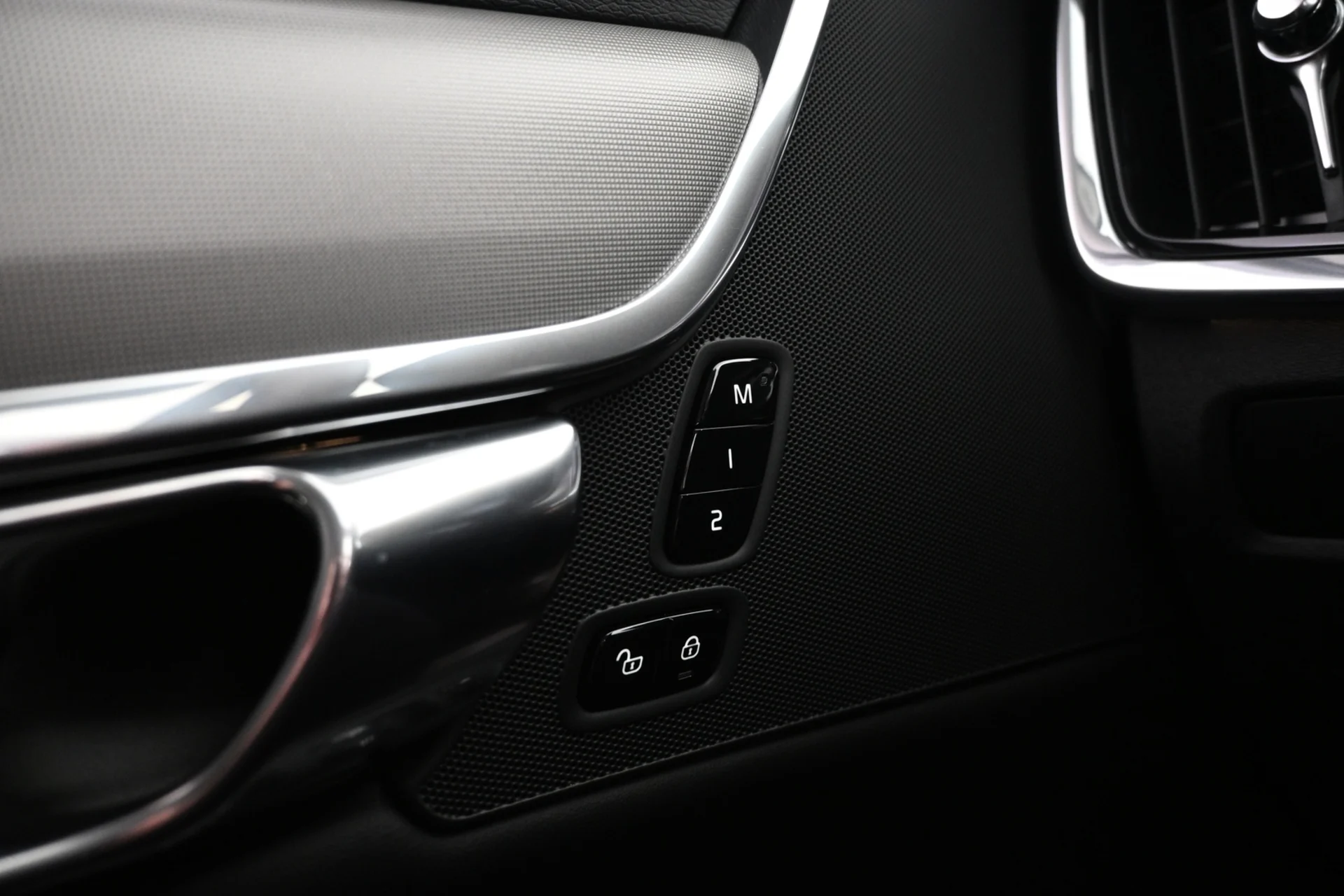 Car Image - 7si1ocLWzjb1Lt8RMh5plm