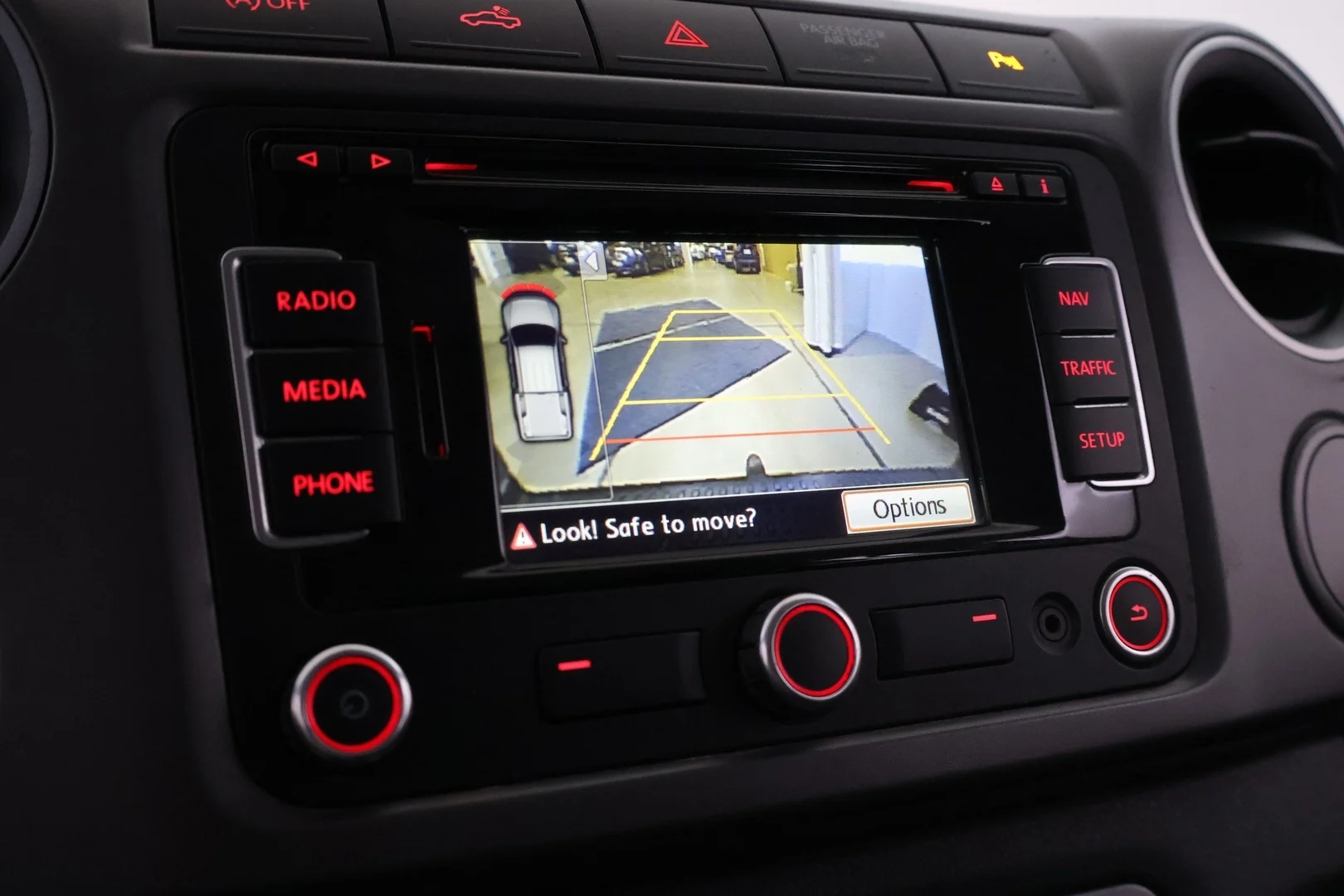 Car Image - 5347cMN4wiGOxn8dyDA4sZ