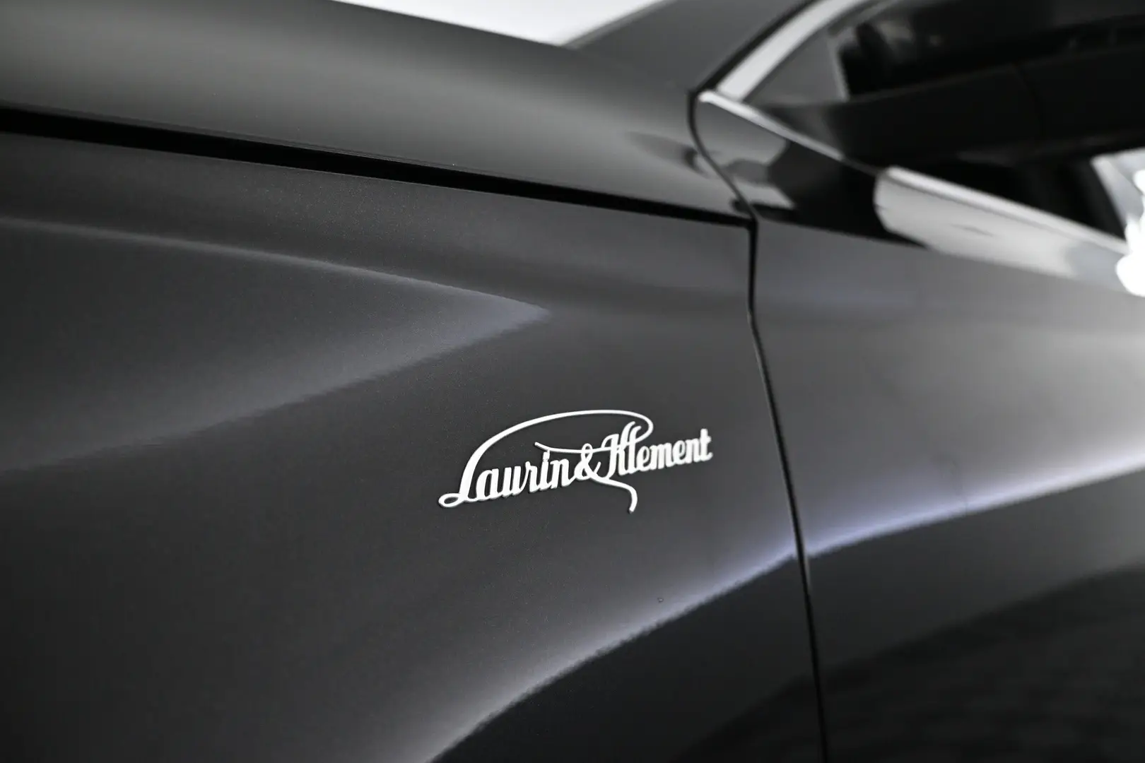 Car Image - 5yZc8kJmrYRZef4GN1EH9e