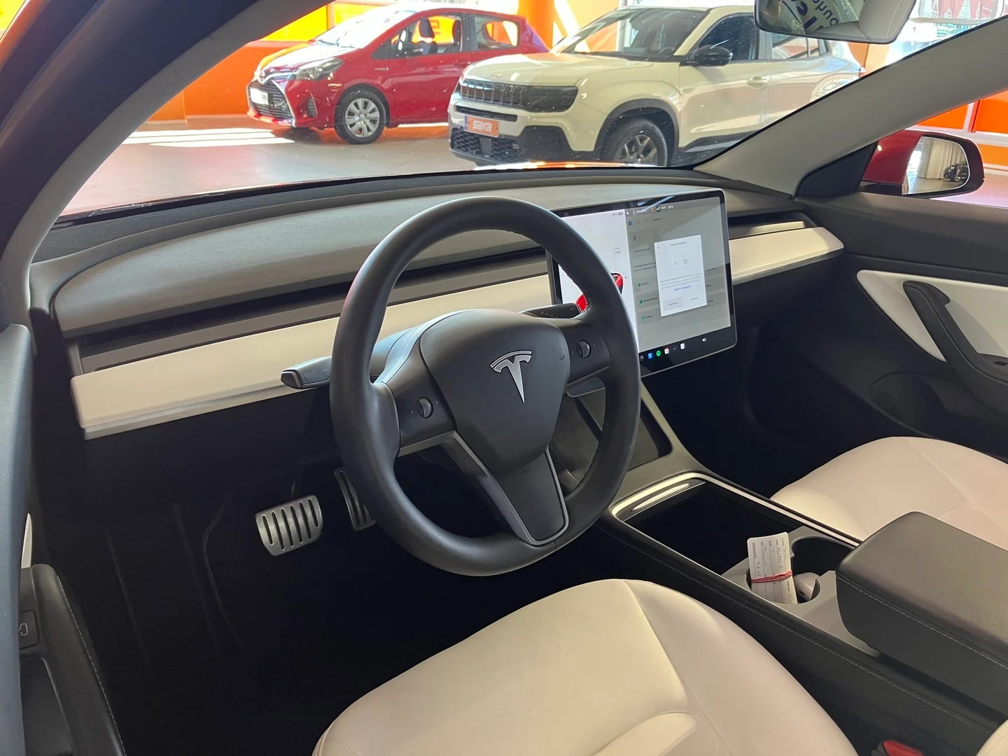 Car Image - 6cwVgGgOOqNRRoVXM5HQ6J