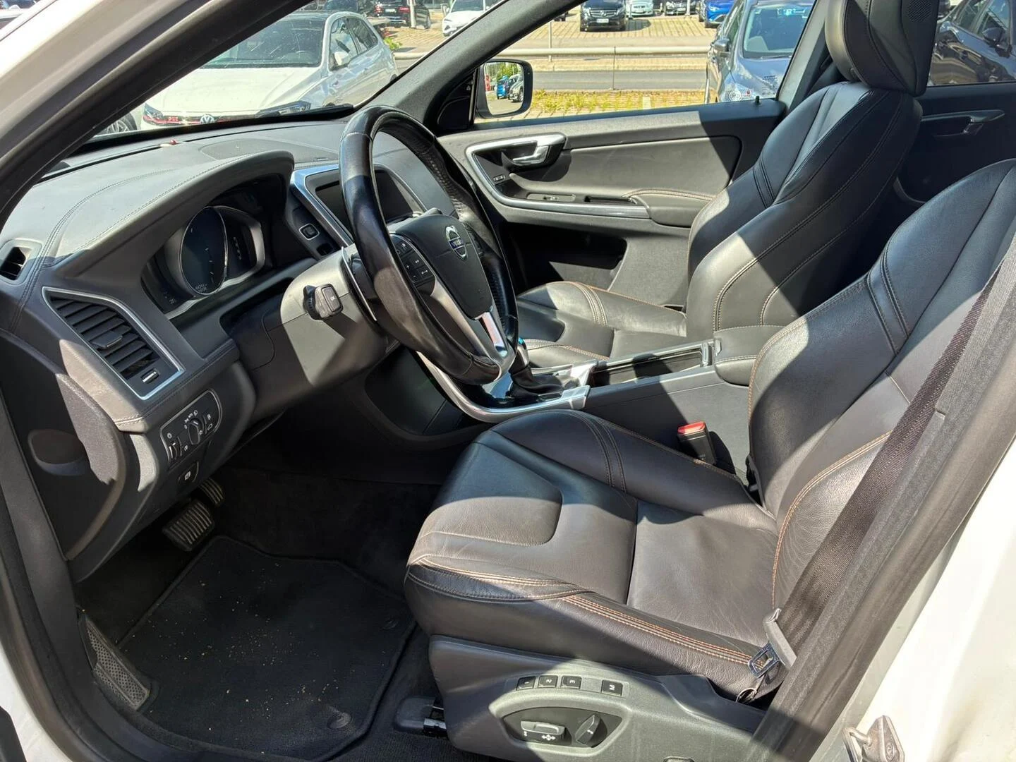 Car Image - 2PdiXHpyR6vNNTiiowqCza
