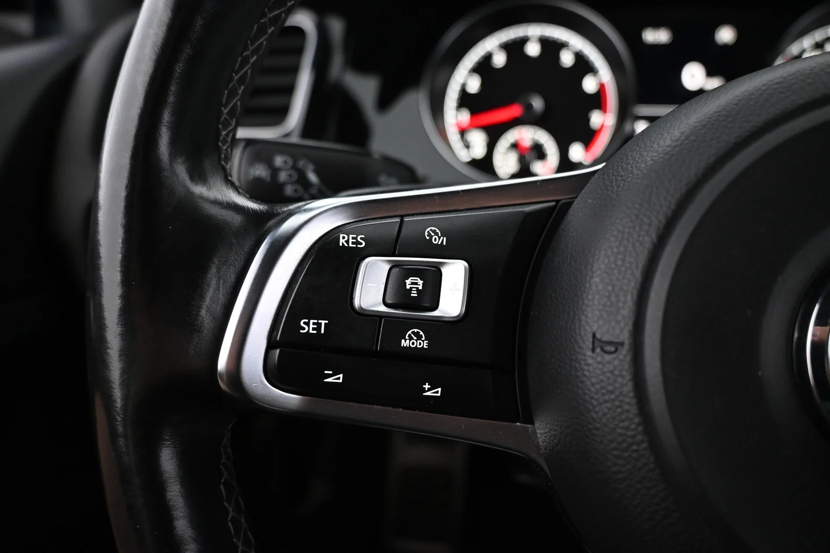 Car Image - PC1rrhGDRJF0bYNdlVeUk