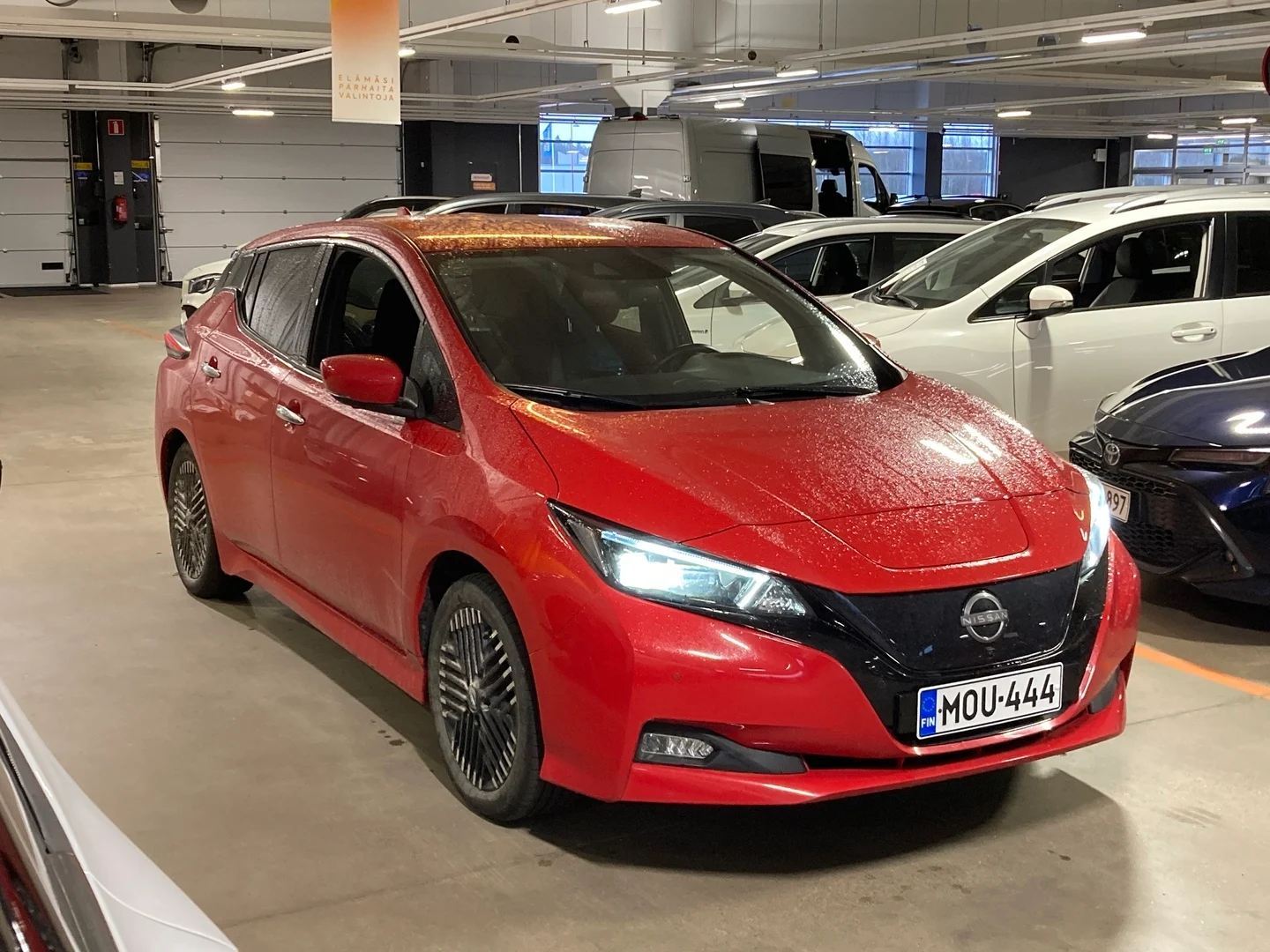 Car Image - 1kbbZ3wN9alW9X3cZQQL1T