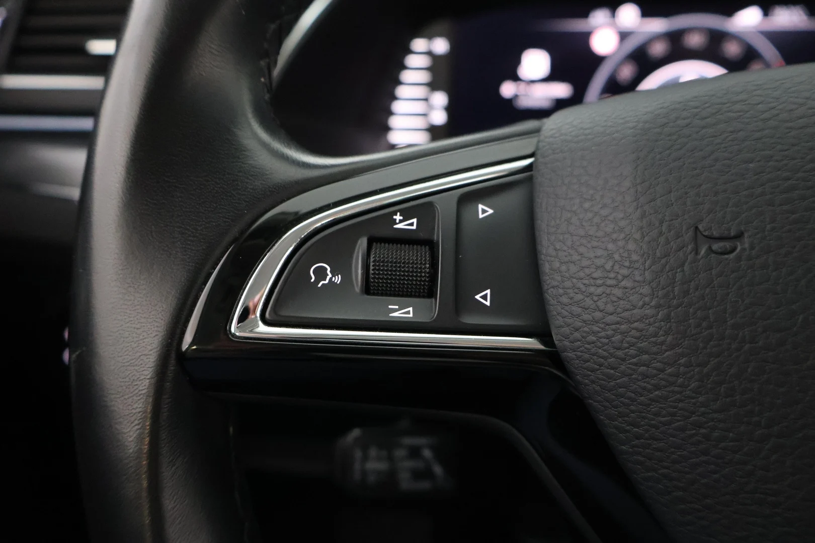 Car Image - 7AMkuqcvSY9Uqzqf9McnNr