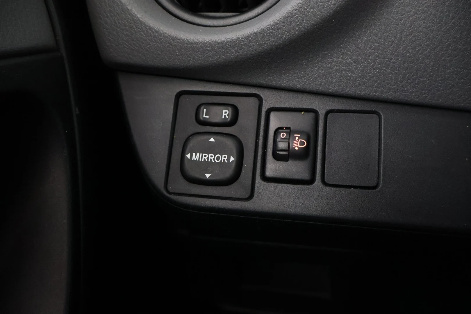 Car Image - 1494H6S3zxX0qKKLmg81tZ