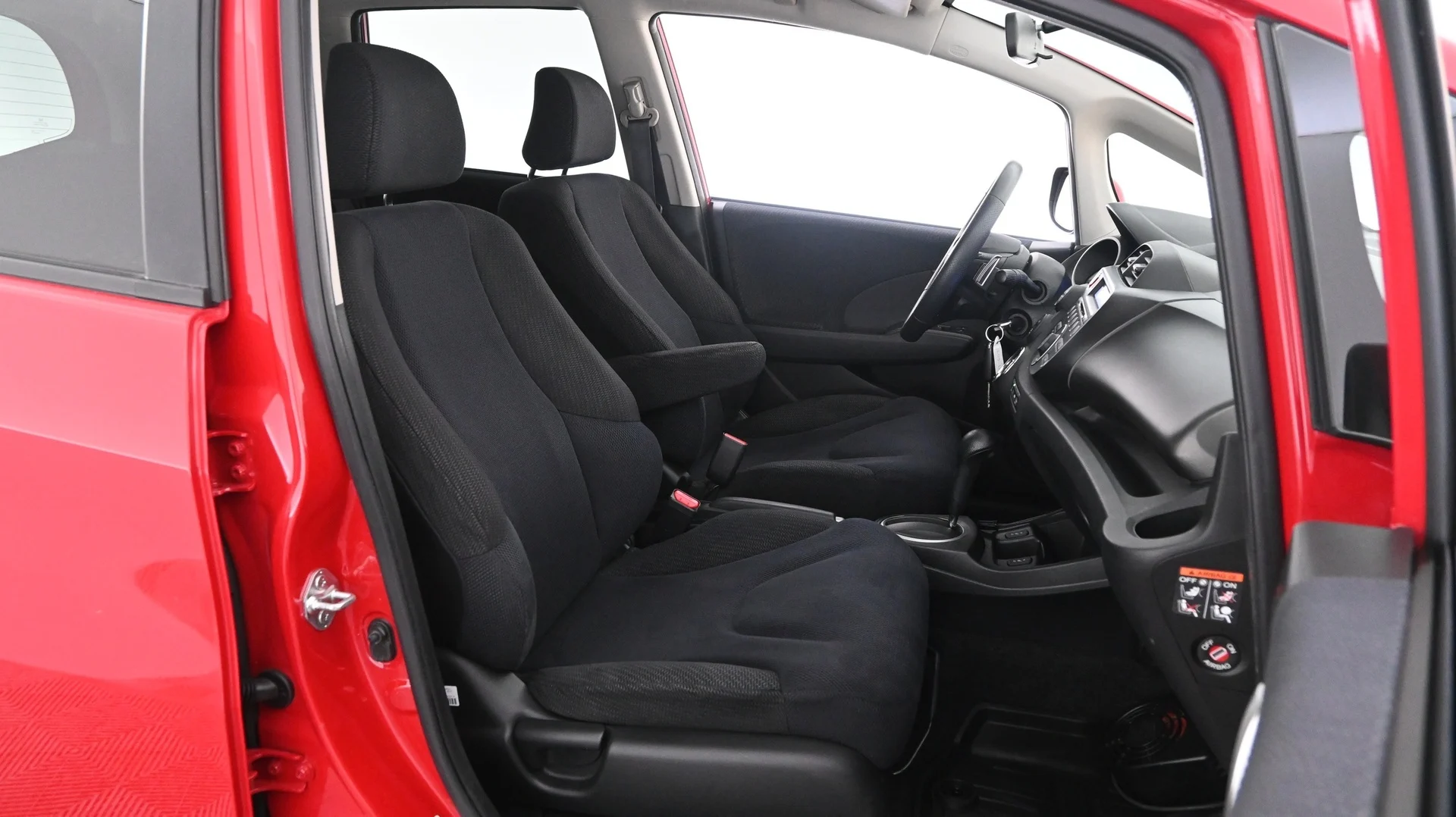 Car Image - 5m1MQJj33oEJKPnIFelZvc
