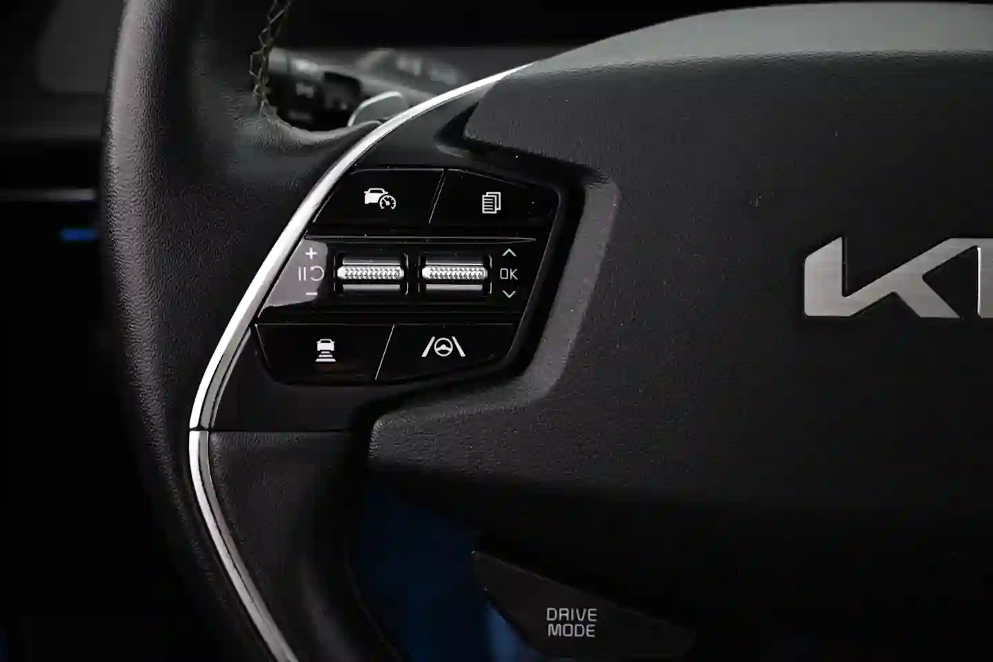 Car Image - Sb2rjwvvgdJKNOh6cyHUV