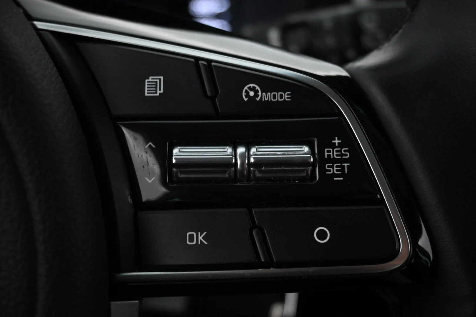 Car Image - 1LZdJTPX2oReWrXpjeiezG