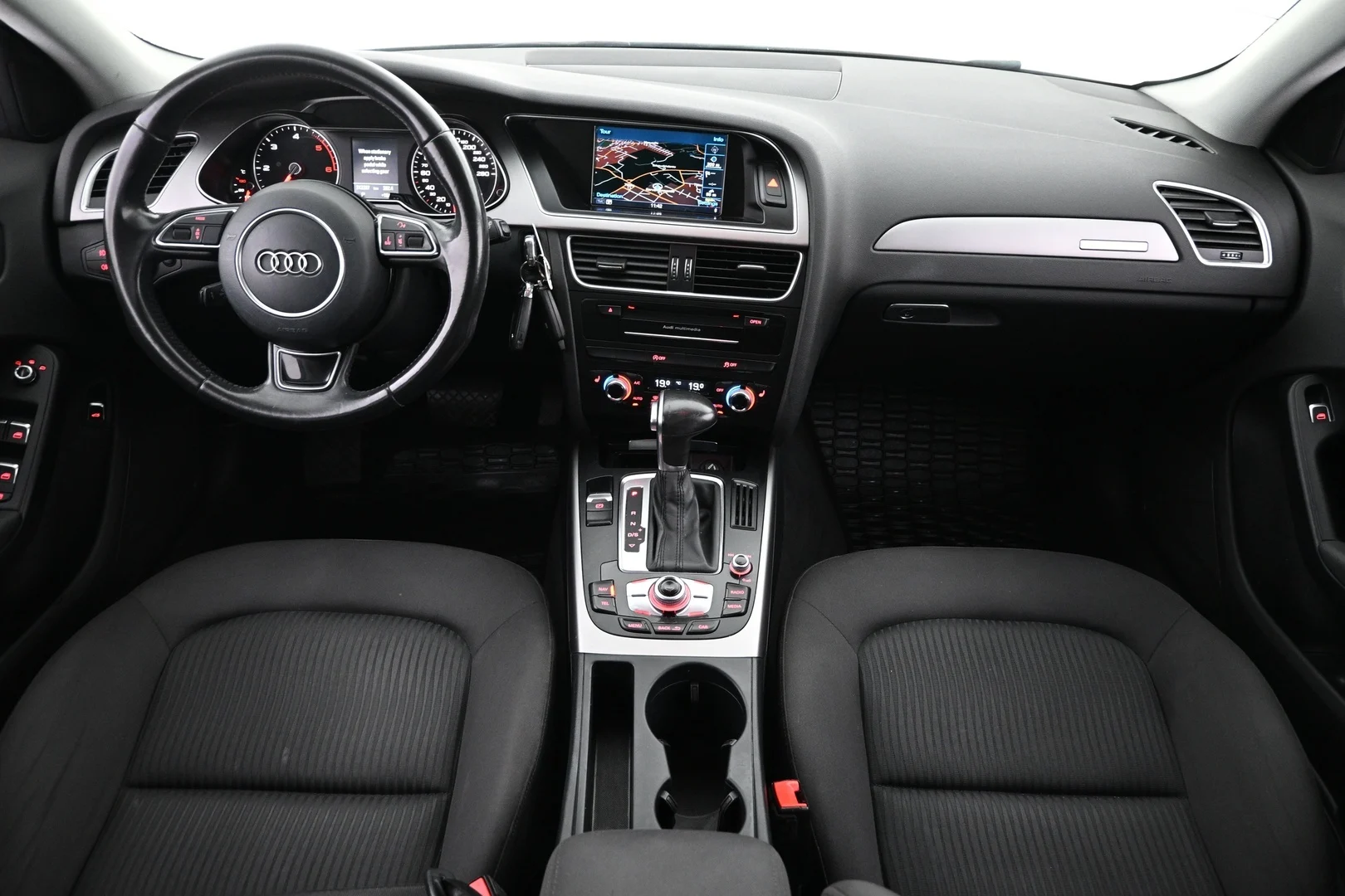 Car Image - 4MMVP8CKVype1x00dTYV1n