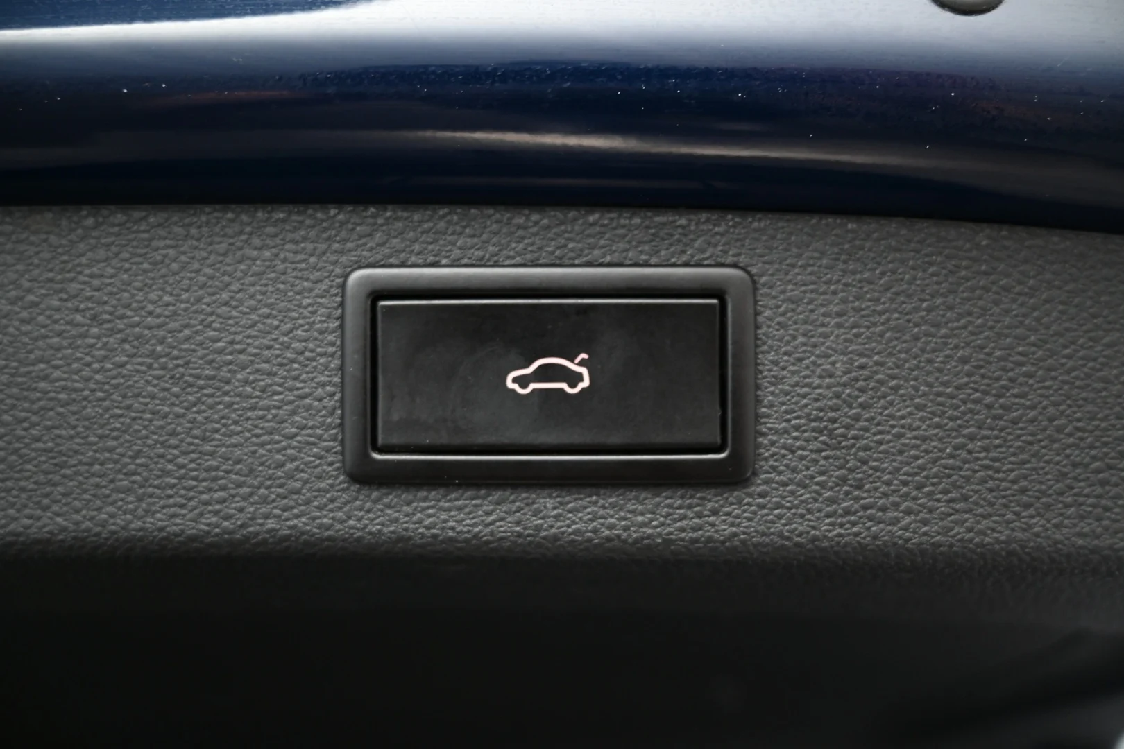 Car Image - 33GsZm2gpidWajplDPzfRv