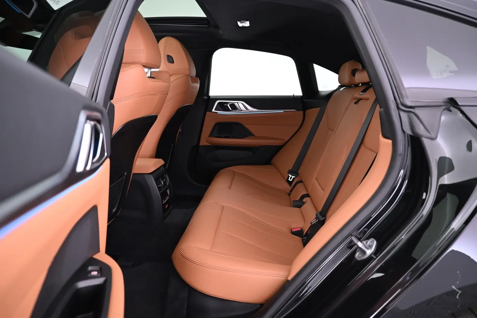 Car Image - 28LJJRWt64NQaGA6wdi31K